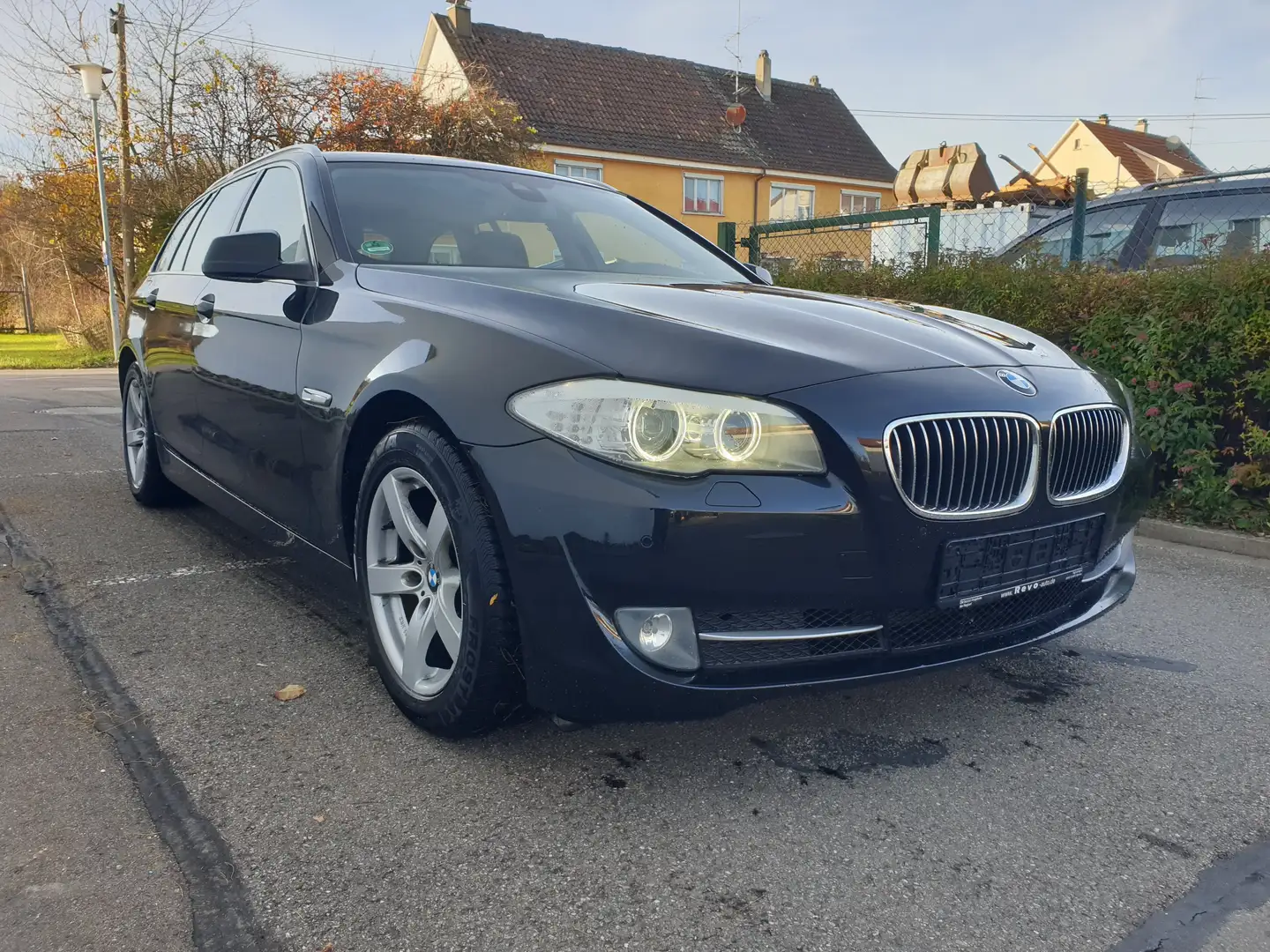 BMW 520 d Touring Aut AHK Händler/Export Xenon Navi USB Noir - 2