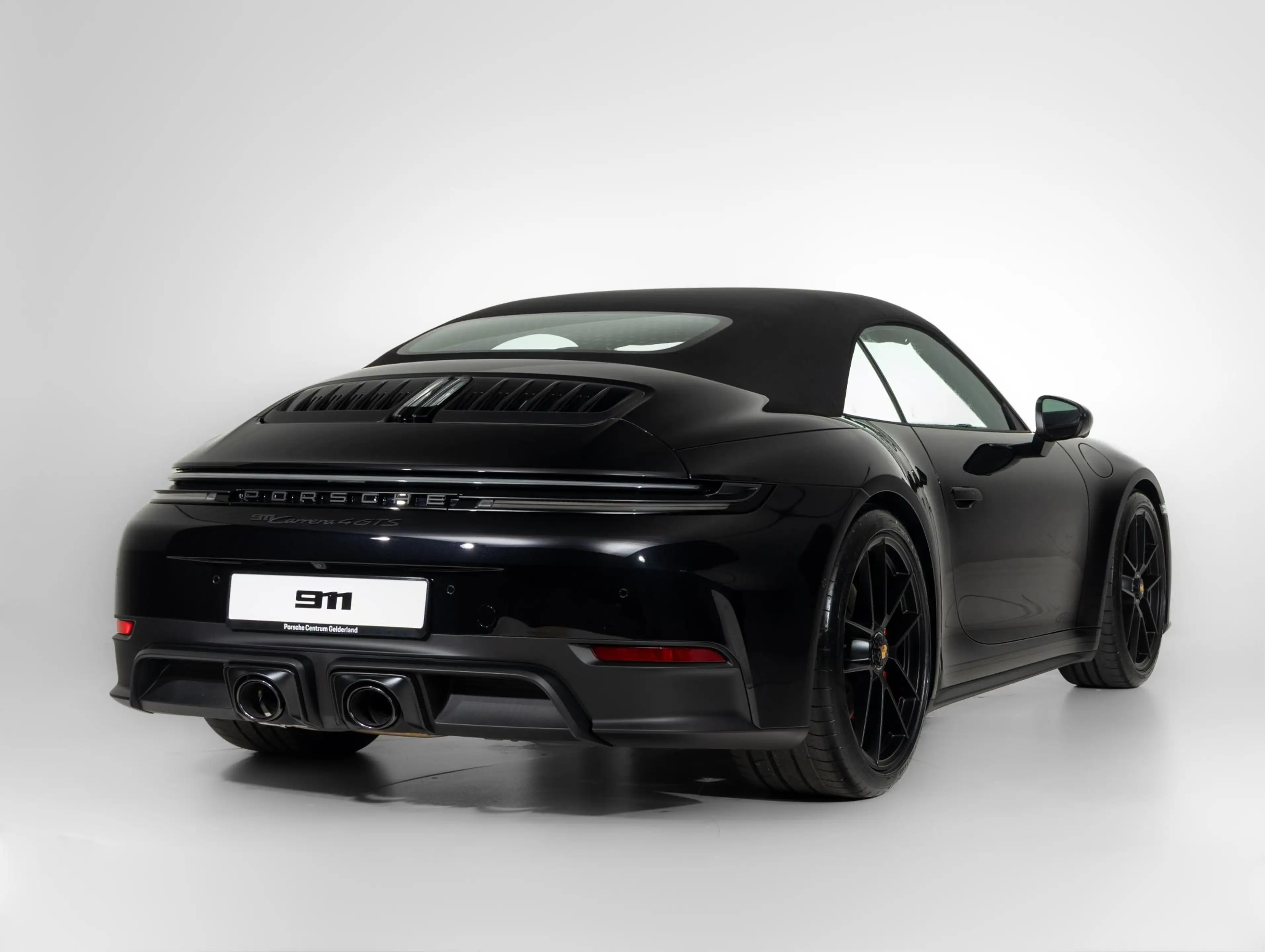 Porsche 992 Cabrio 3.6 T-Hybrid Carrera 4 GTS — photo 49