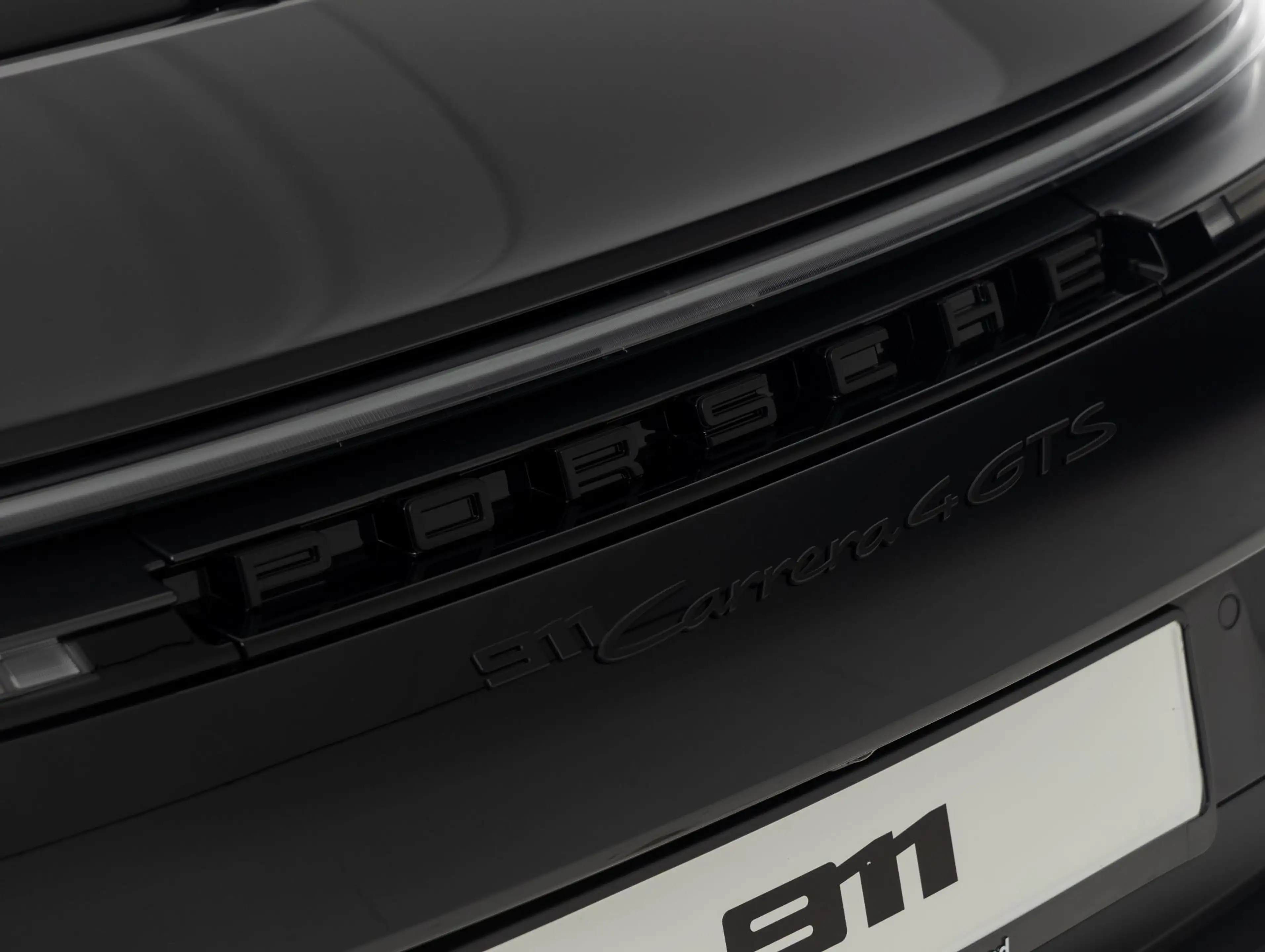 Porsche 992 Cabrio 3.6 T-Hybrid Carrera 4 GTS — photo 11