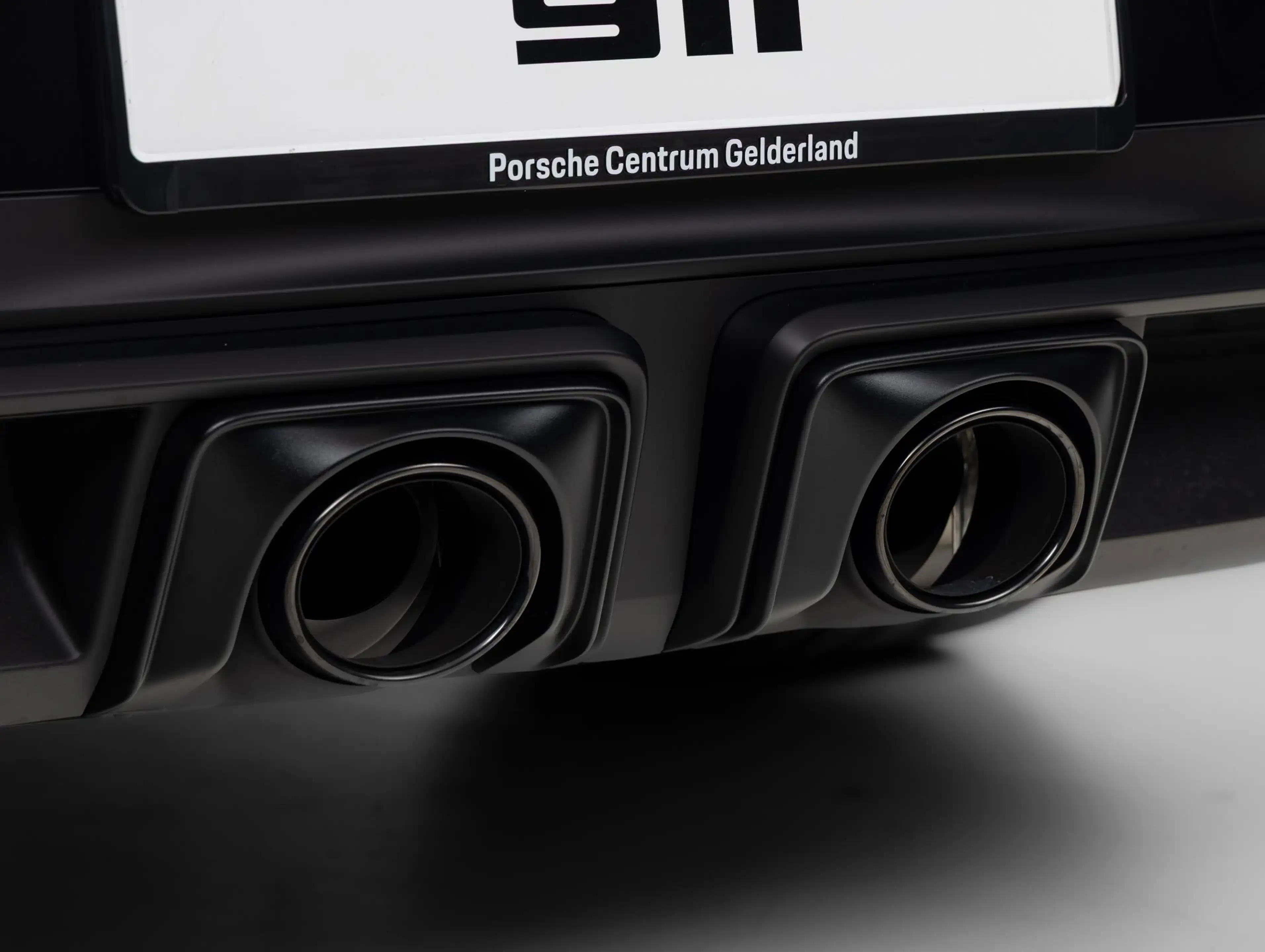 Porsche 992 Cabrio 3.6 T-Hybrid Carrera 4 GTS — photo 12