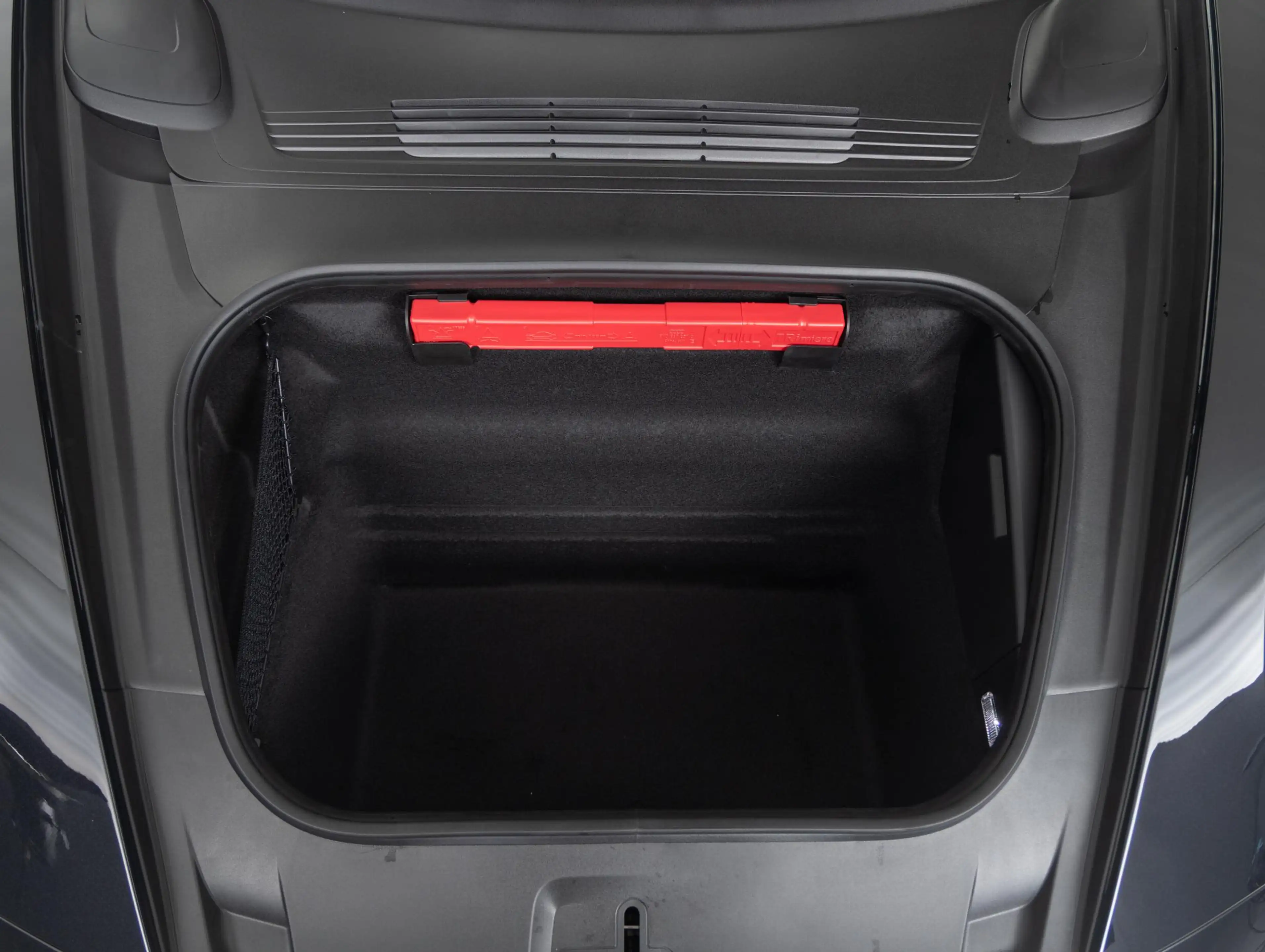 Porsche 992 Cabrio 3.6 T-Hybrid Carrera 4 GTS — photo 9