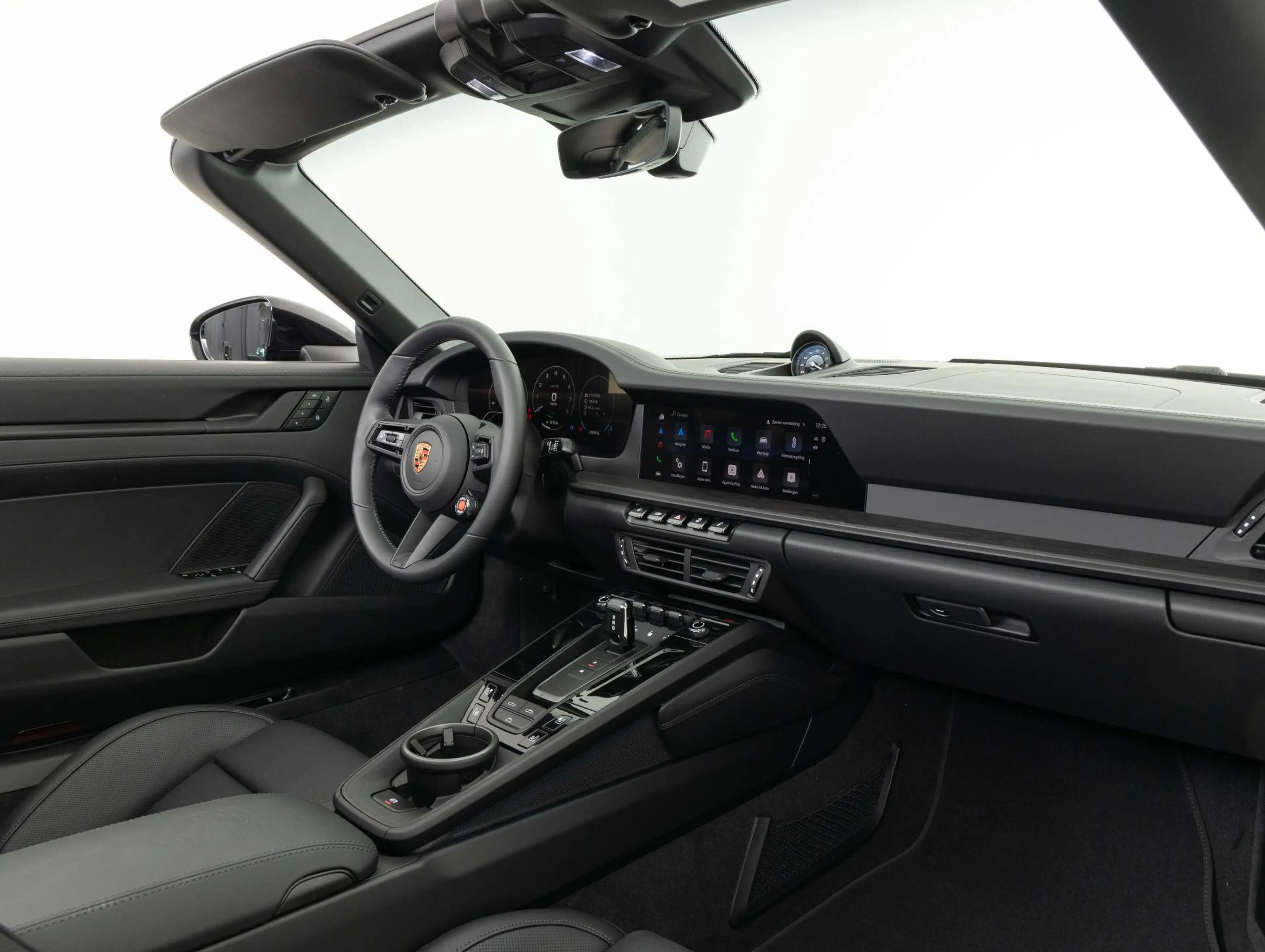 Porsche 992 Cabrio 3.6 T-Hybrid Carrera 4 GTS — photo 38