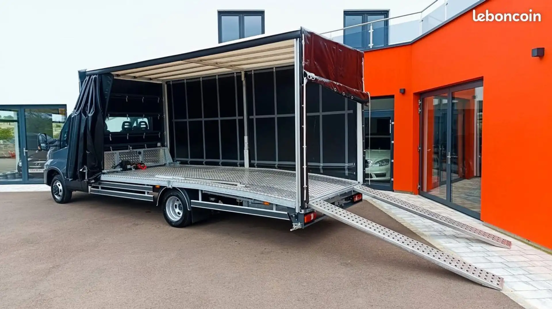 Iveco Daily 3L 160ch bâchée dépanneuse confidentielle porte vo Grau - 2