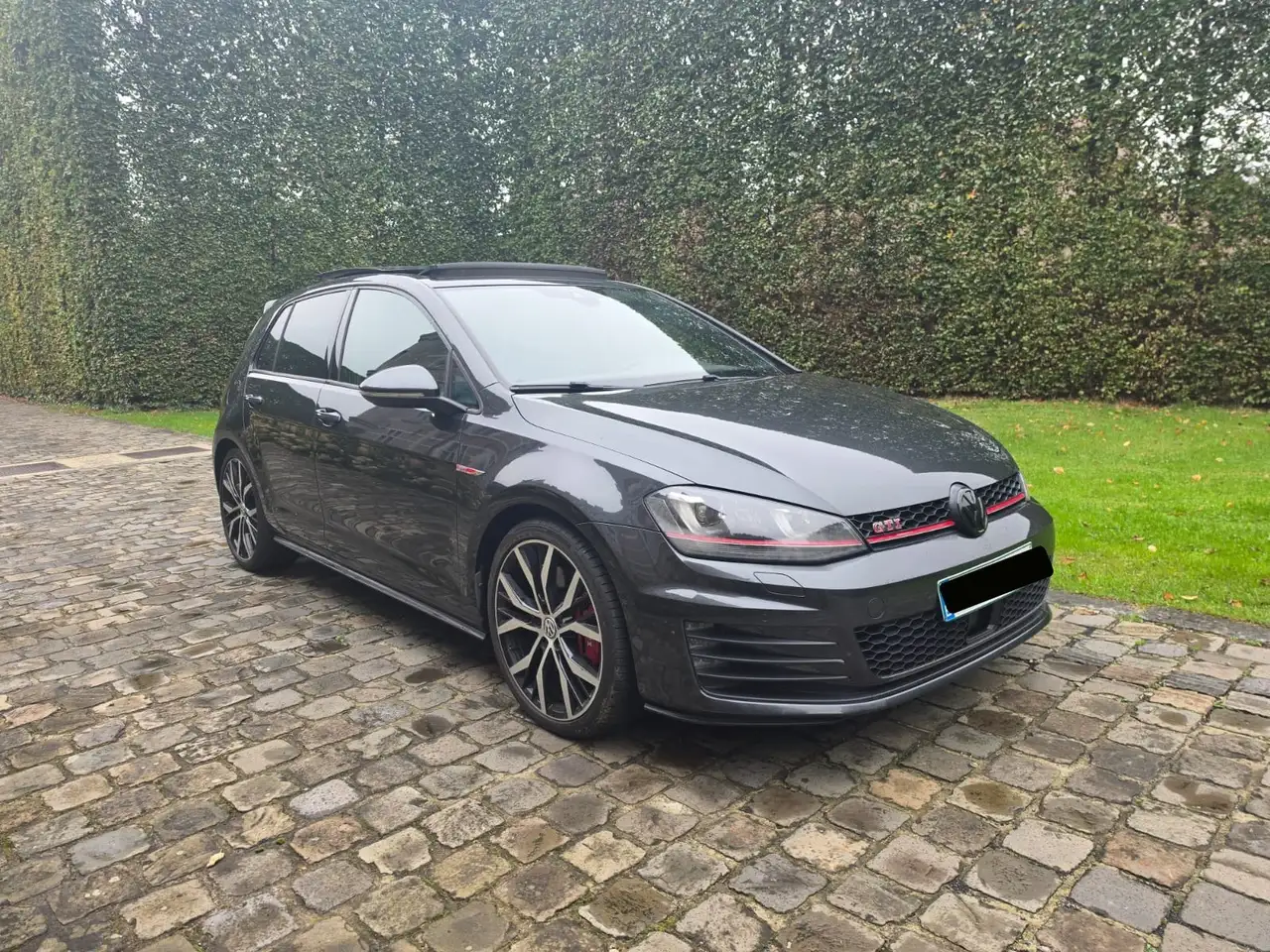 Volkswagen Golf GTI
