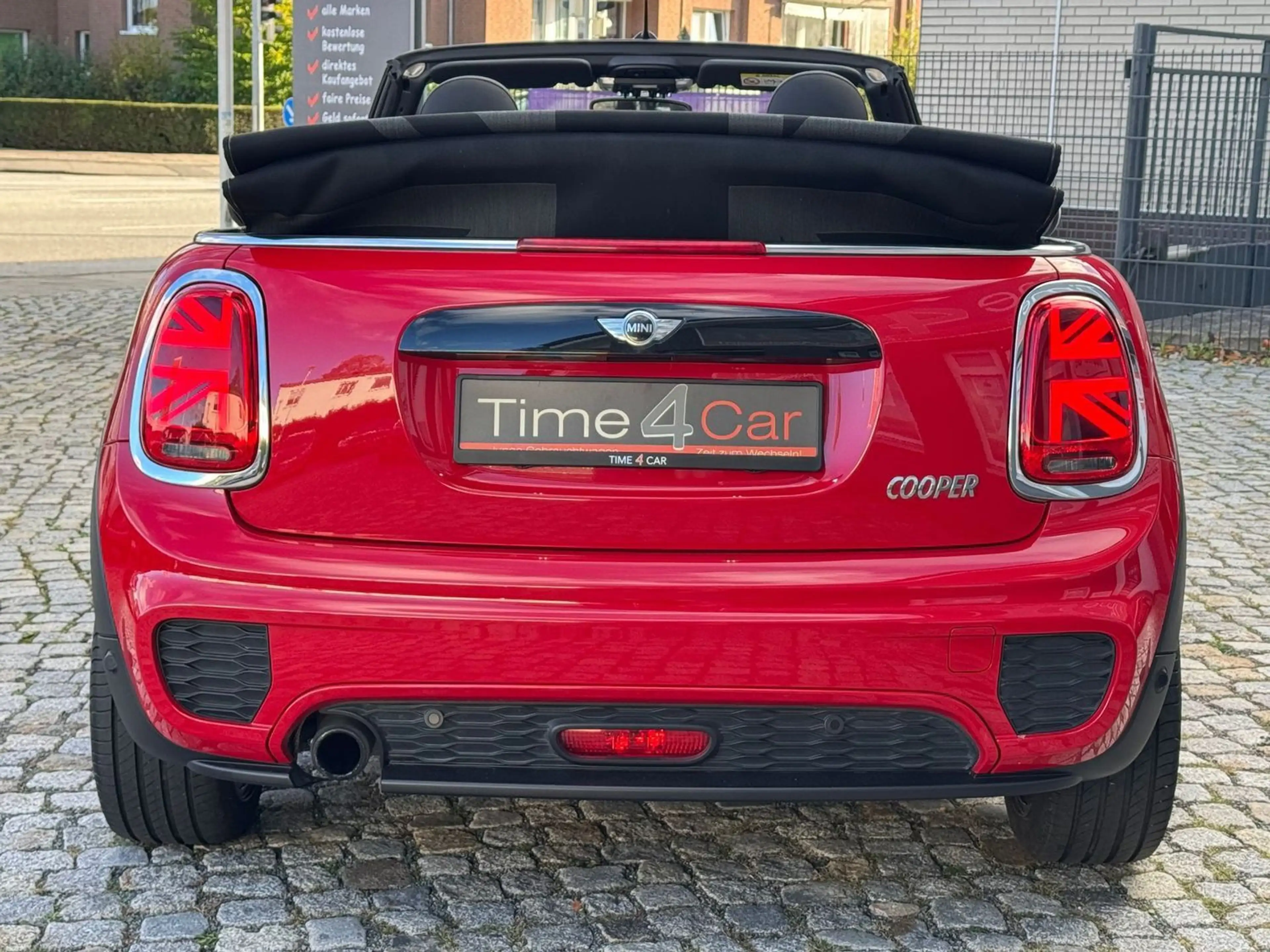 MINI Cooper Cabrio JohnCooperWorks SHZ Navi LED H&K — photo 11