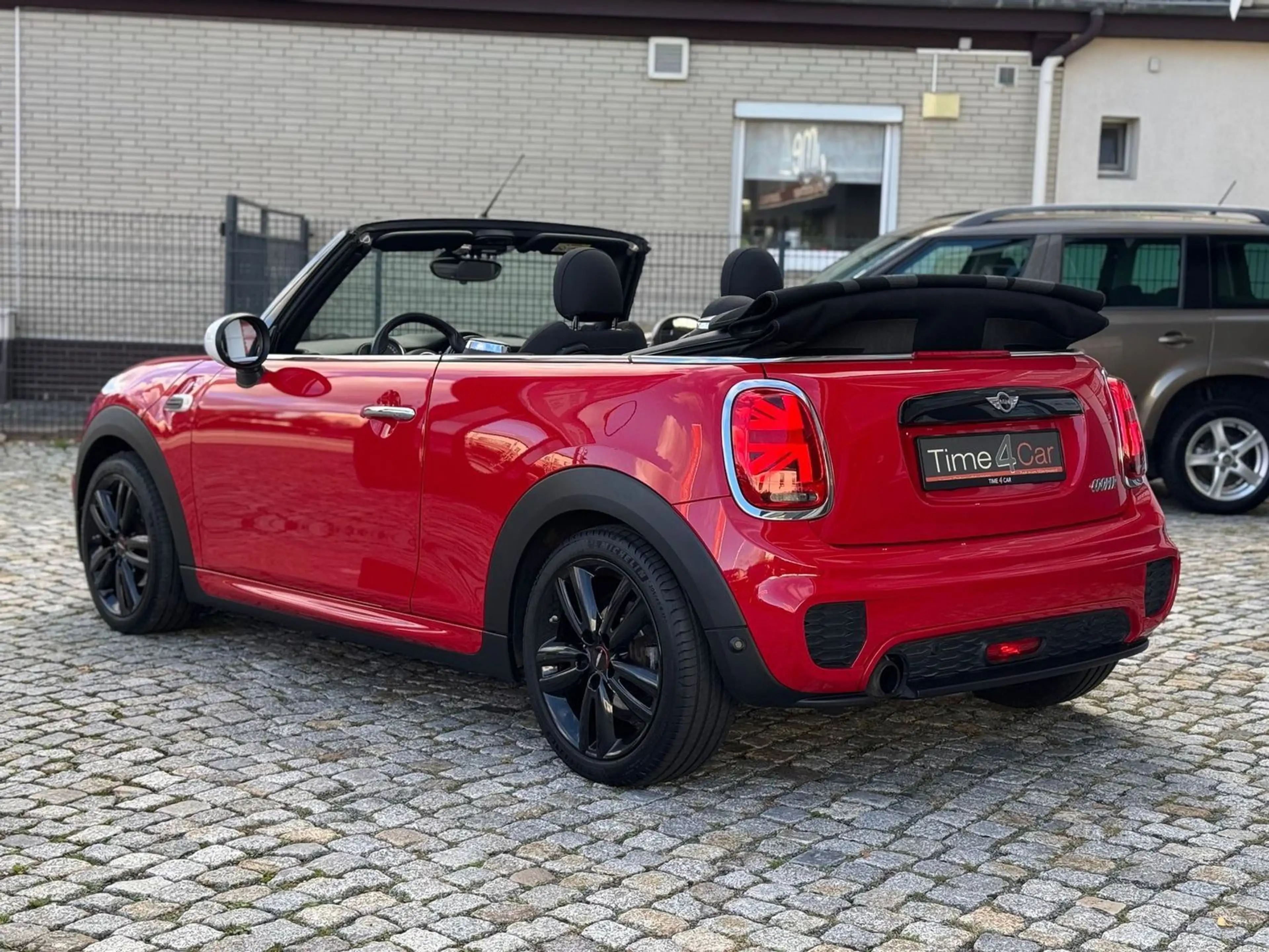 MINI Cooper Cabrio JohnCooperWorks SHZ Navi LED H&K — photo 9