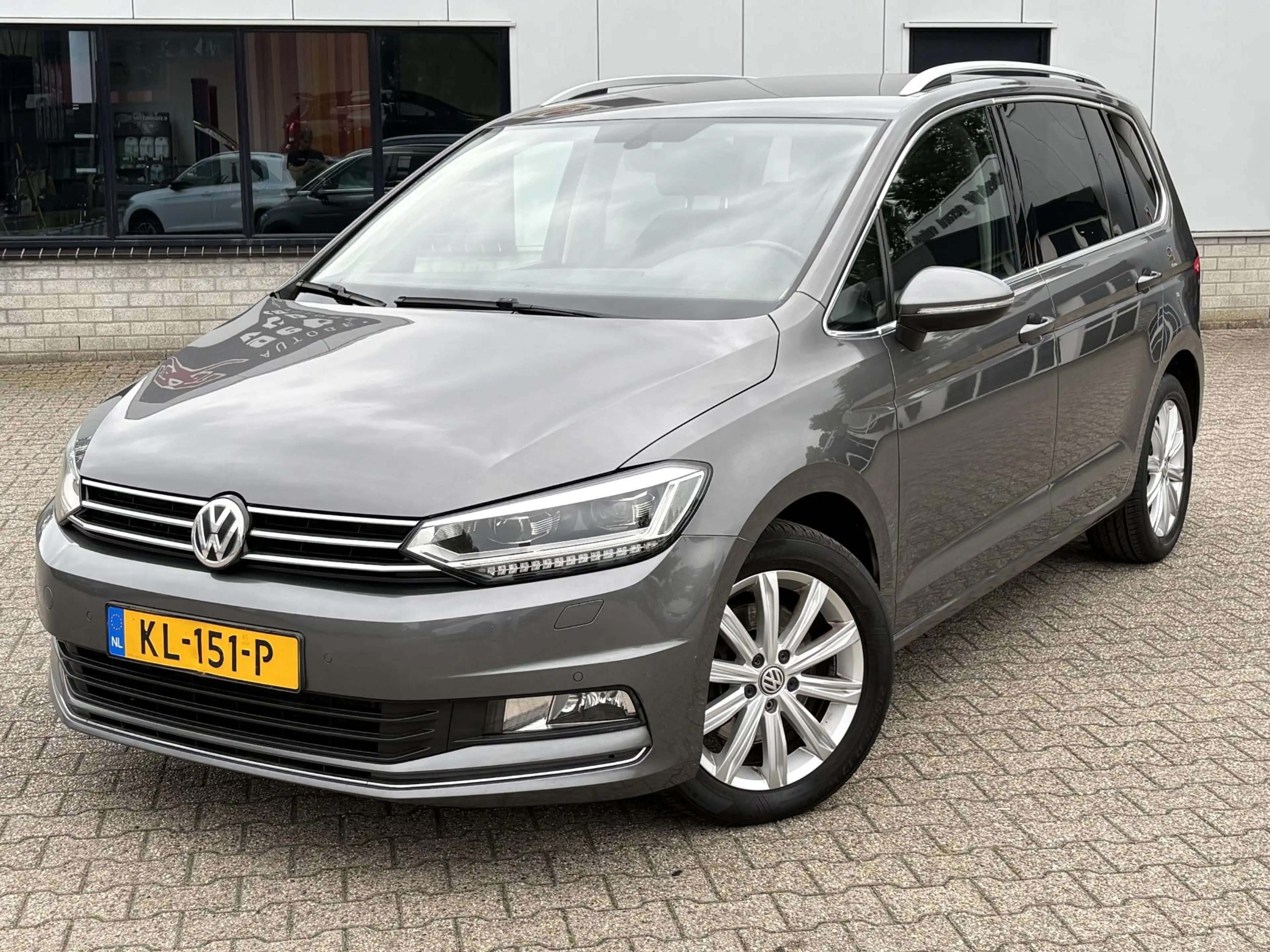 Volkswagen Touran 2.0 TDI SCR Highline 7PERSOONS EX BPM ADAP CRUISE — photo 2
