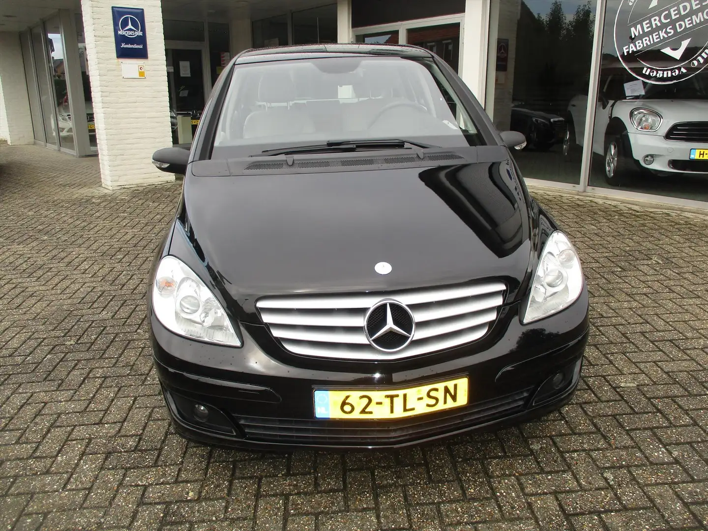 Mercedes-Benz B 180 1.7 B180 5DRS BLUE-EFFICIENCY GEEN 2E ZO MOOI Schwarz - 2