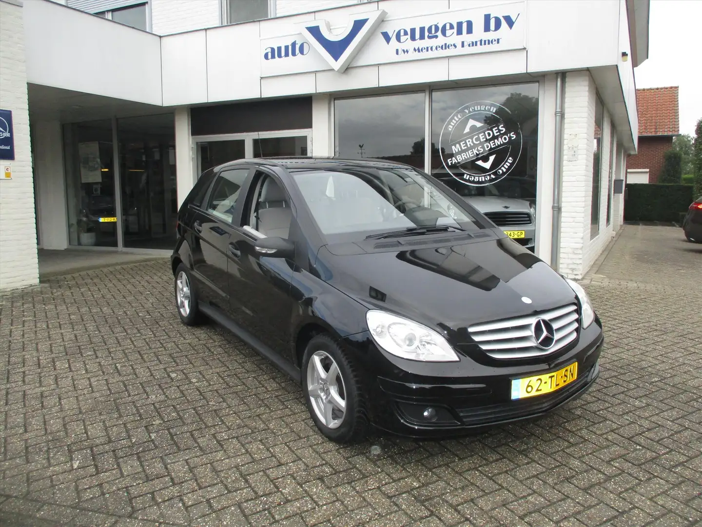 Mercedes-Benz B 180 1.7 B180 5DRS BLUE-EFFICIENCY GEEN 2E ZO MOOI Schwarz - 1