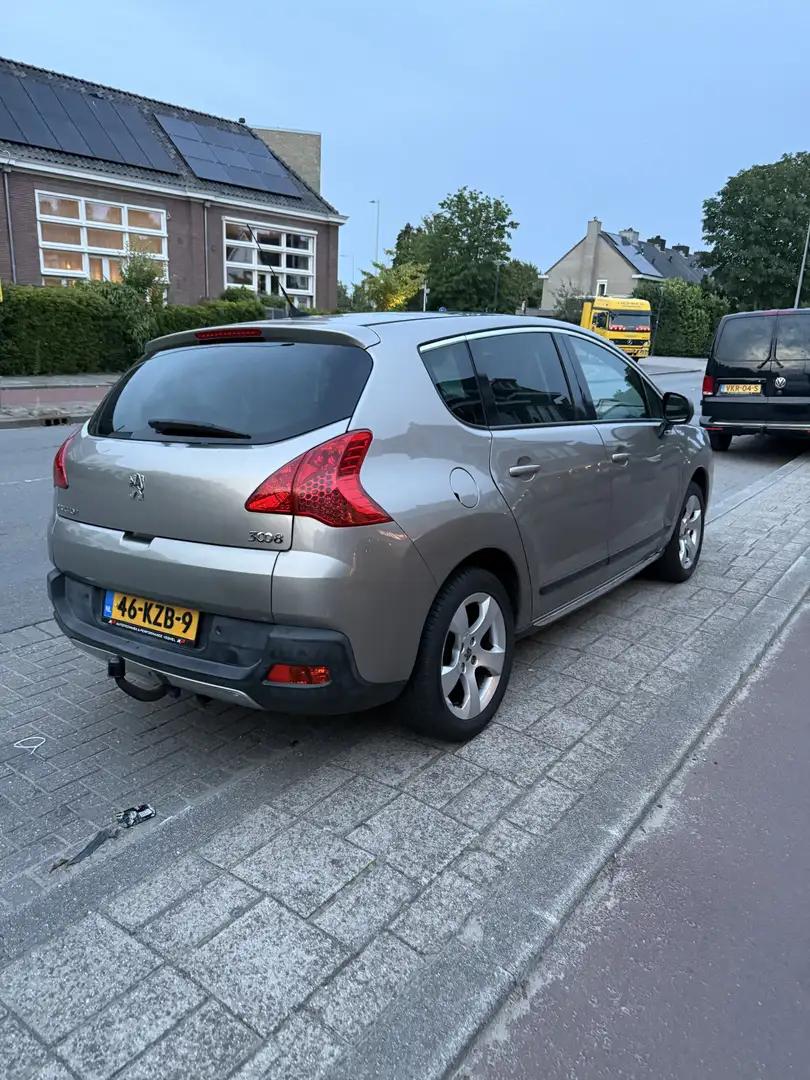 Peugeot 3008 1.6 THP B.Lease Exec Grey - 1