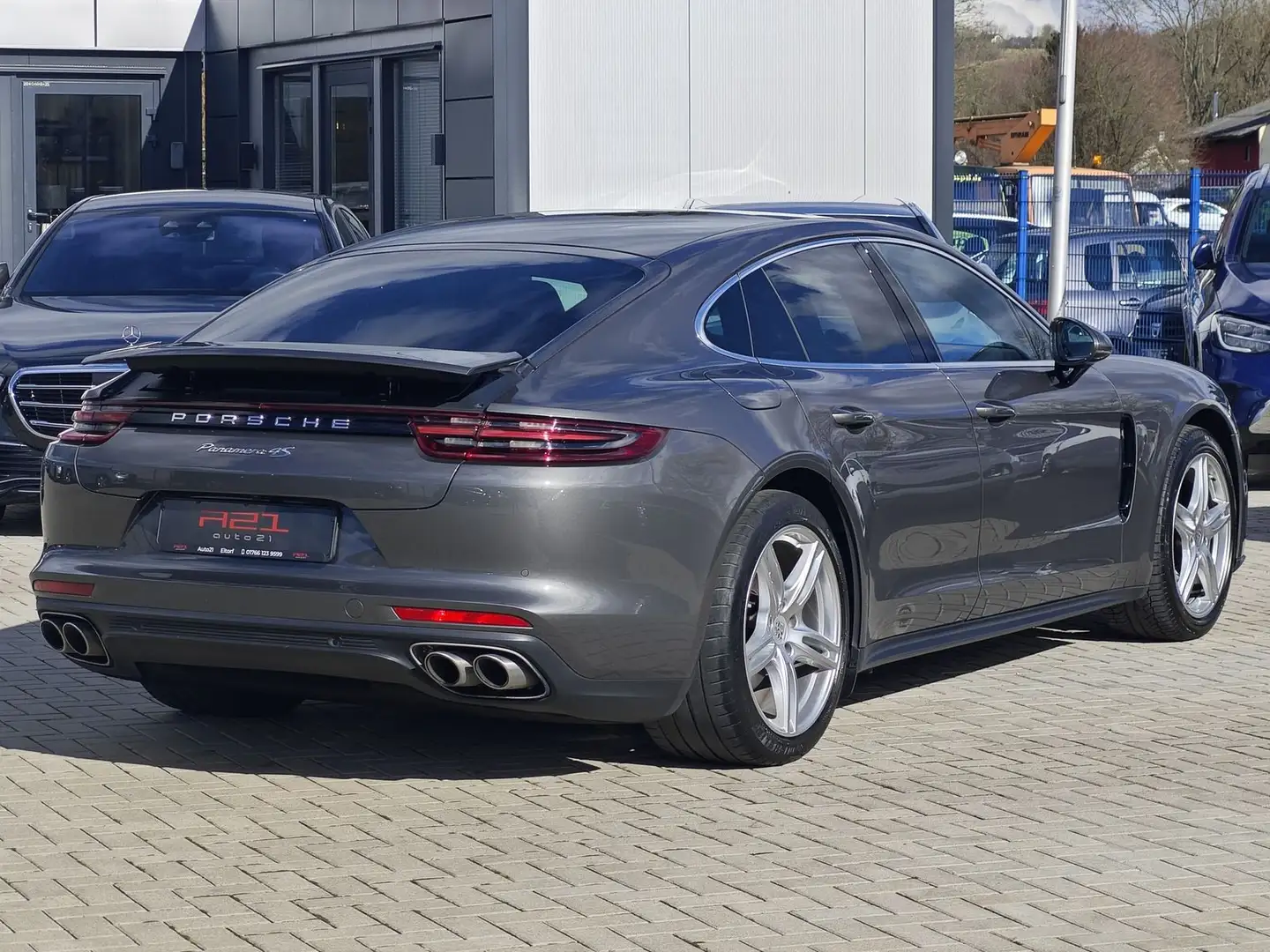 Porsche Panamera 4S Sport-Chrono|Pano|PDLS+|ACC|Bose|AHK Grau - 2