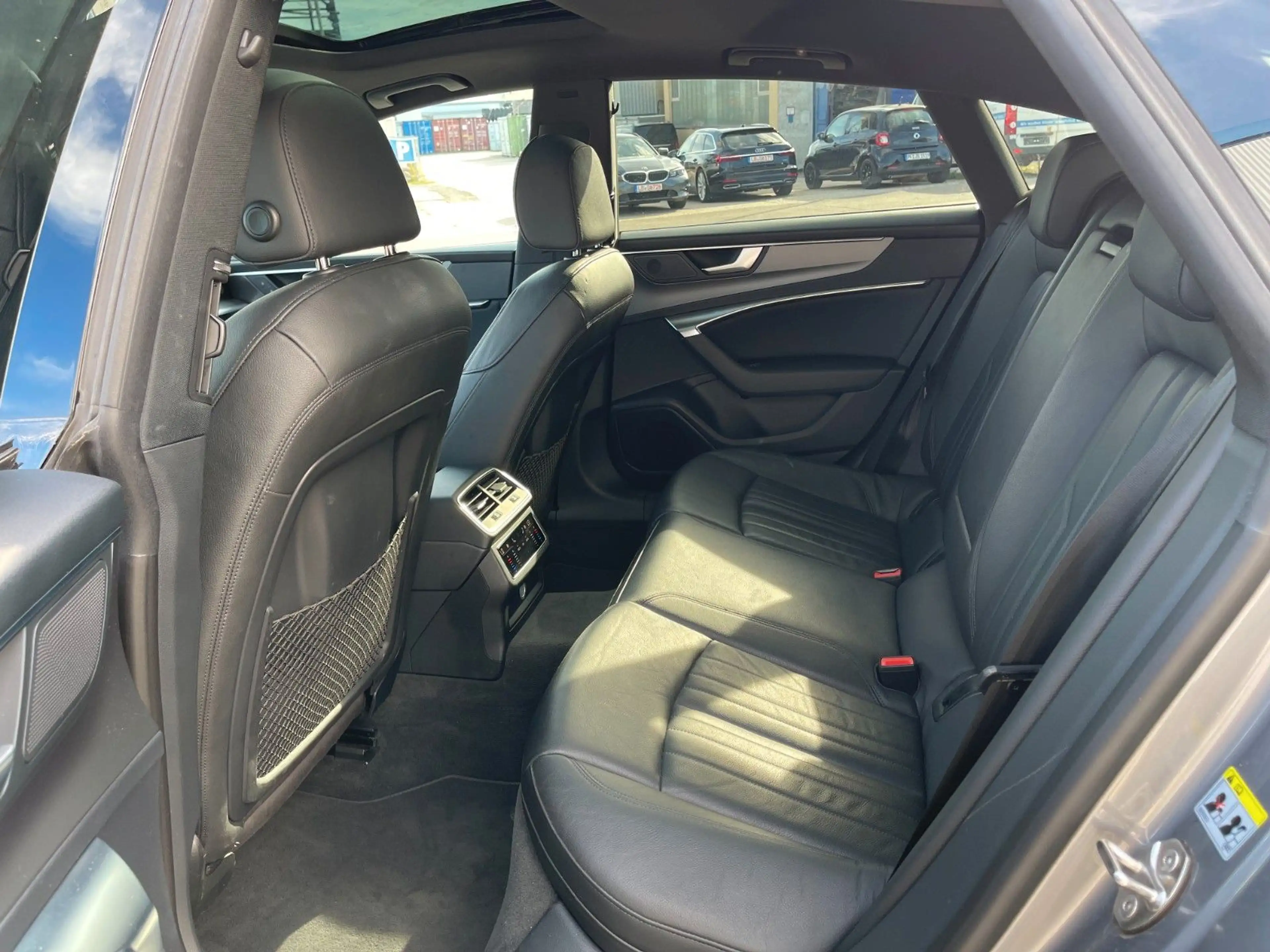 Audi A7 Sportback 45 basis TDI quattro — photo 13
