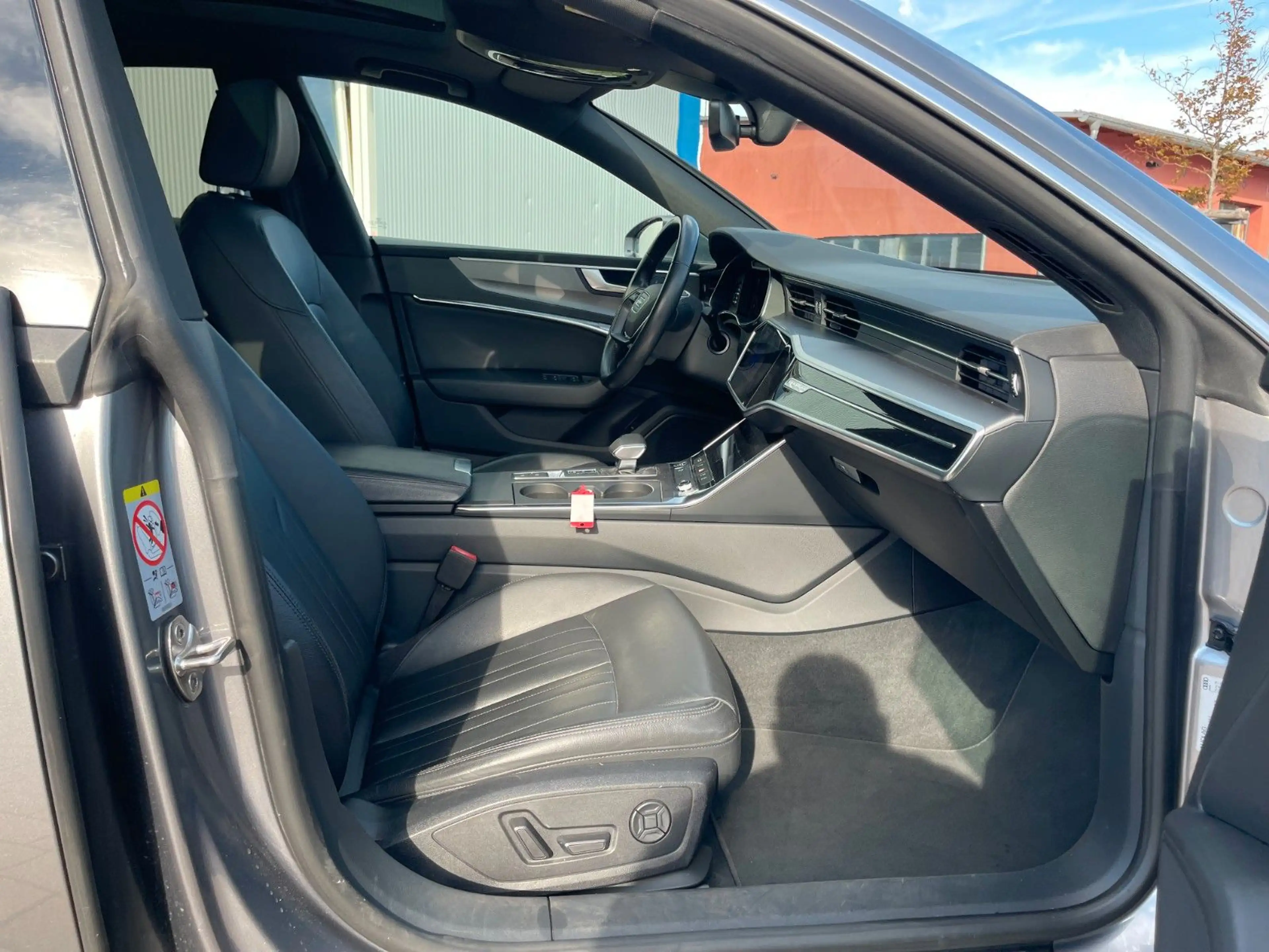 Audi A7 Sportback 45 basis TDI quattro — photo 14