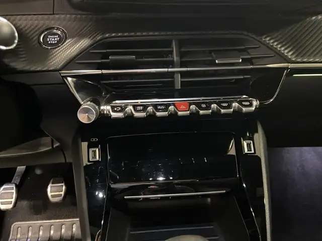 Peugeot 2008 view 11