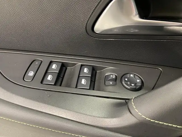 Peugeot 2008 view 18