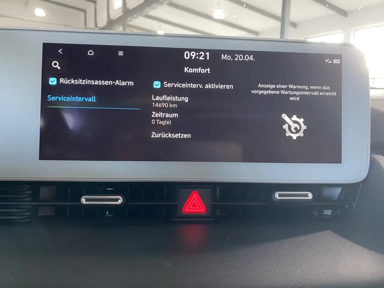 Hyundai IONIQ 5 4WD WäPu SoH 97,1% RFK LED ACC NAV 19 29