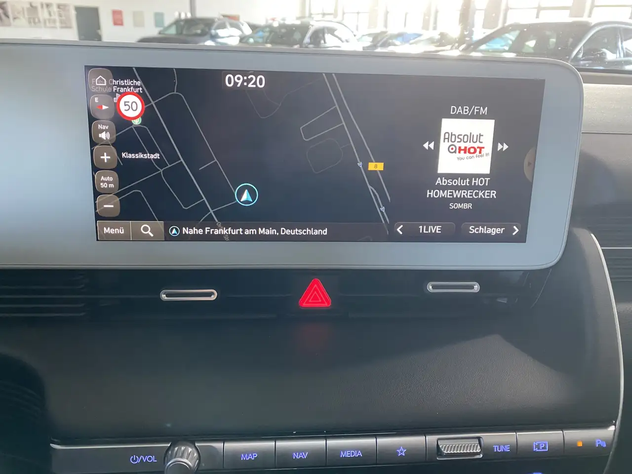Hyundai IONIQ 5 4WD WäPu SoH 97,1% RFK LED ACC NAV 19 26