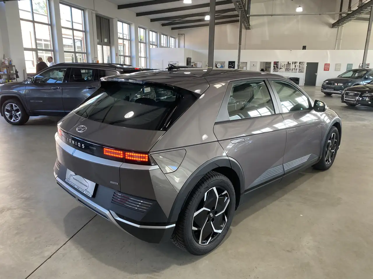 Hyundai IONIQ 5 4WD WäPu SoH 97,1% RFK LED ACC NAV 19 6