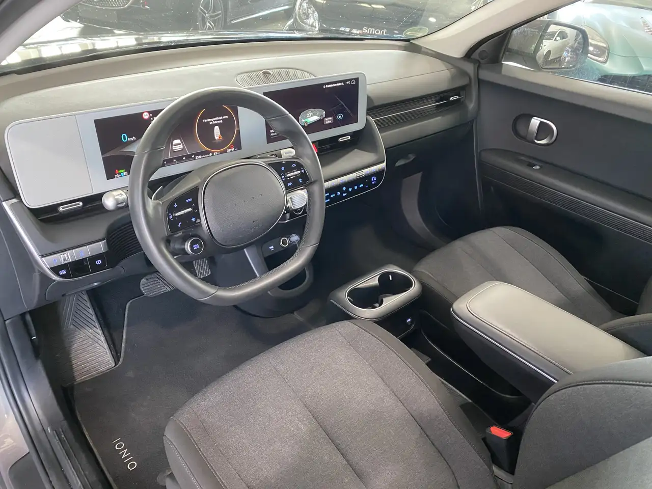 Hyundai IONIQ 5 4WD WäPu SoH 97,1% RFK LED ACC NAV 19 13