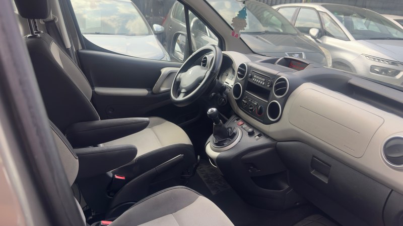 Peugeot Partner Partner Tepee 1.6i Confort — photo 12