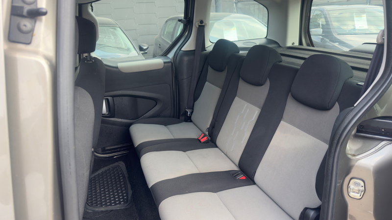 Peugeot Partner Partner Tepee 1.6i Confort — photo 13