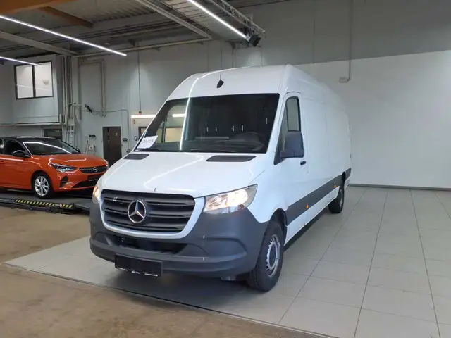 Mercedes-Benz Sprinter view 7