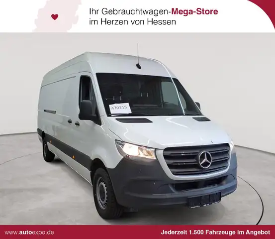 Mercedes-Benz Sprinter main image