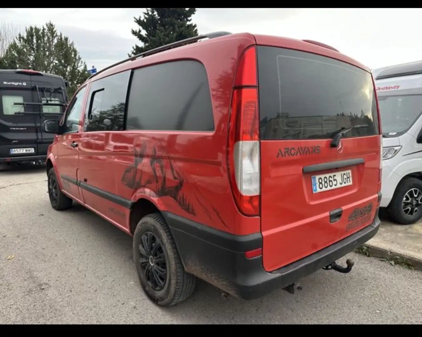 Mercedes-Benz Vito Vito Furgón 116CDI Larga 4x4 Aut. Rojo - 2