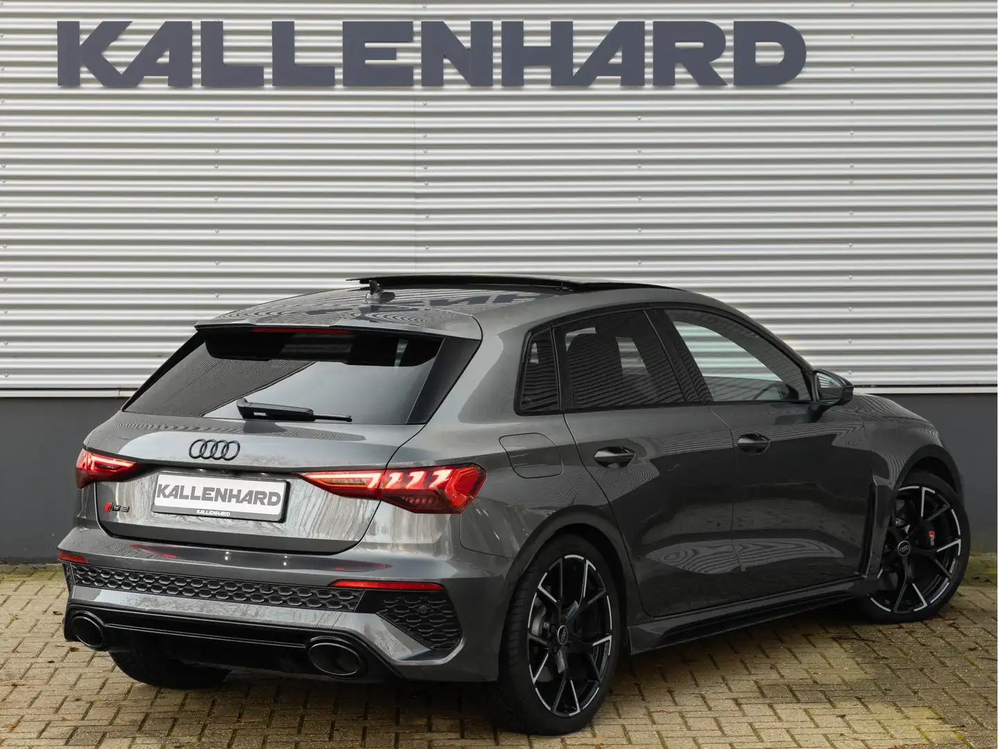 Audi A3 Sportback 2.5 TFSI RS3 Quattro - Pano - Bang & Olu Gris - 2
