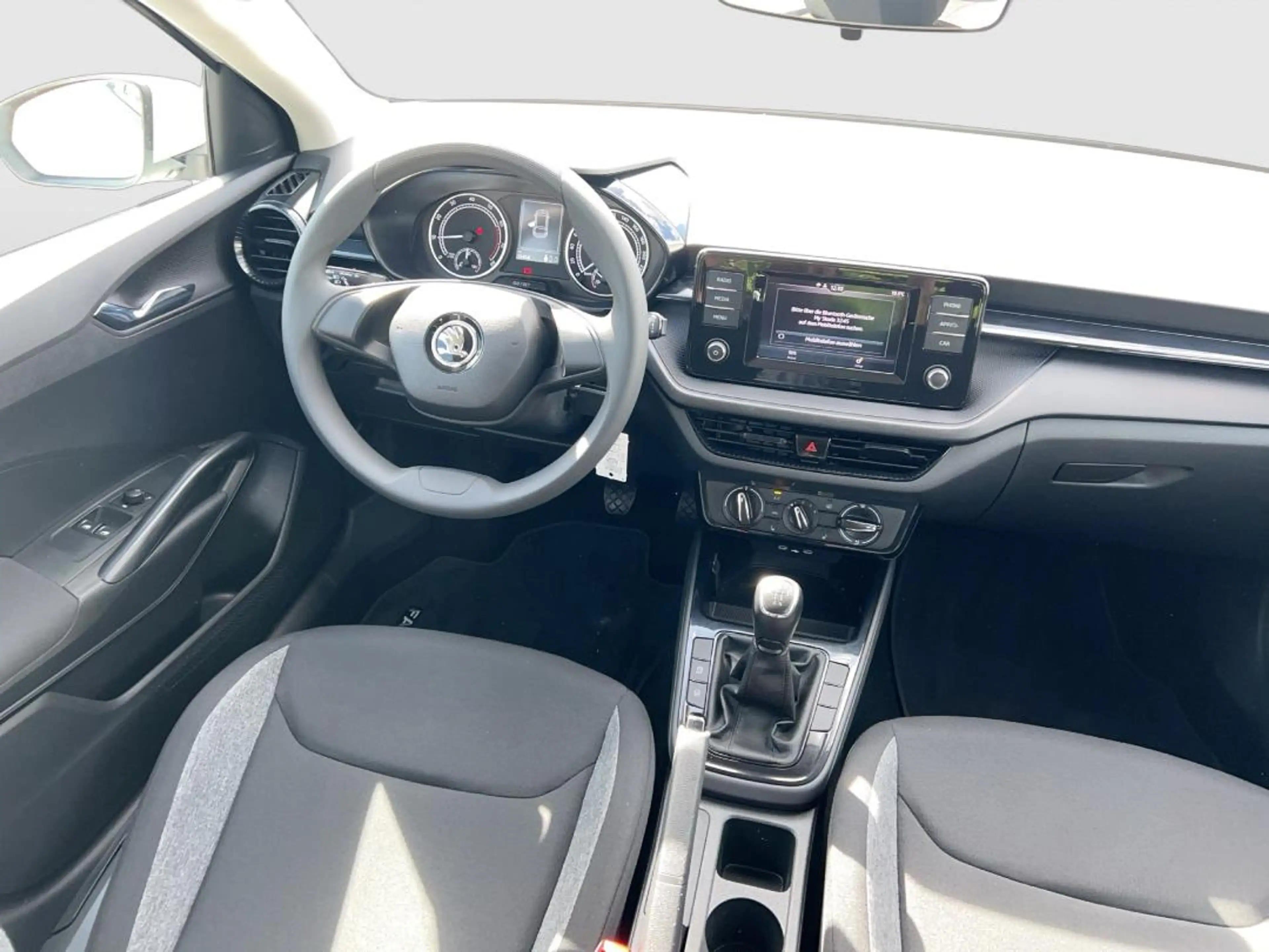 Skoda Fabia Active 1.0 80PS BT+PDC+SITZHEIZUNG+5-GANG — photo 11