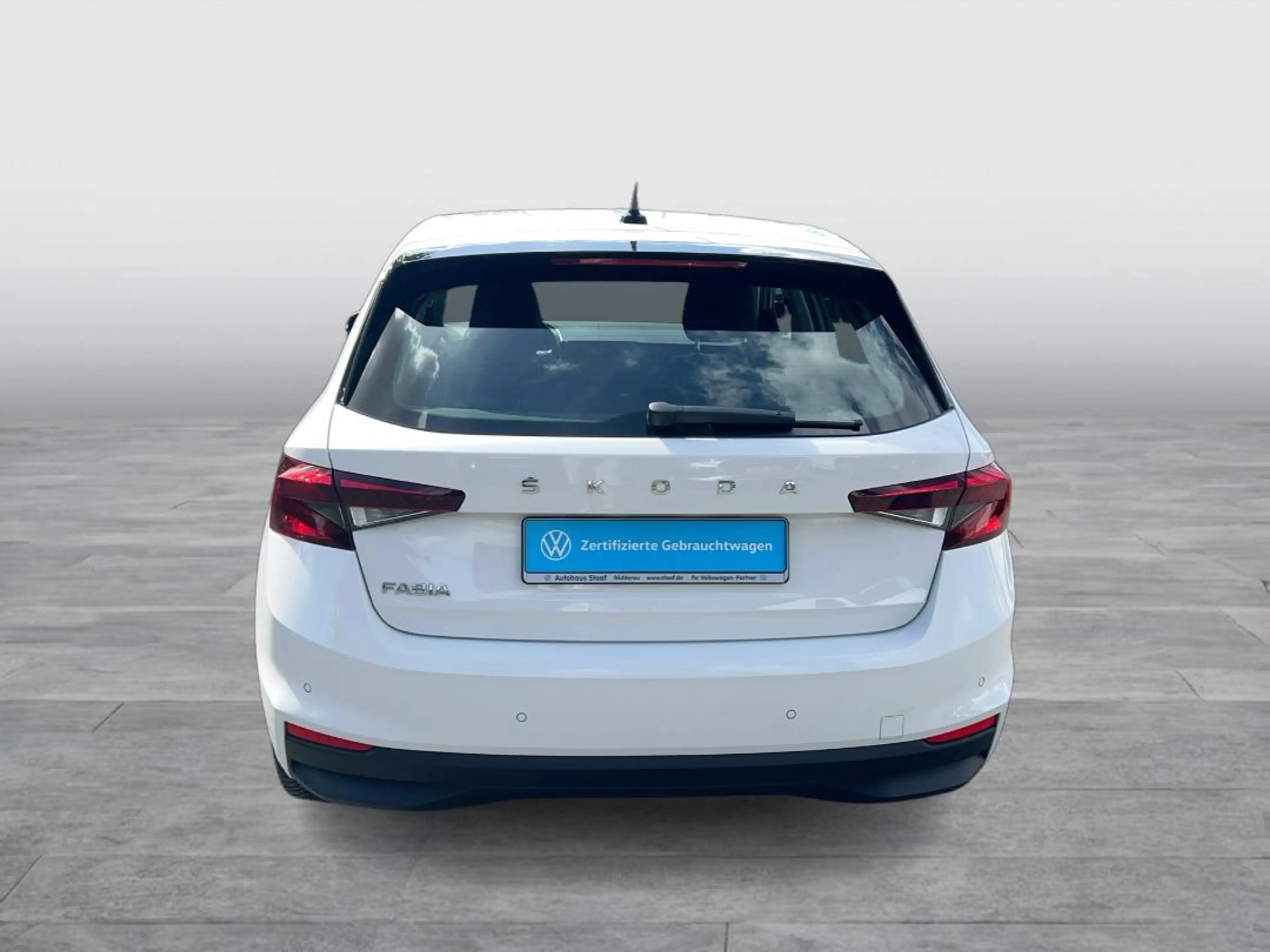 Skoda Fabia Active 1.0 80PS BT+PDC+SITZHEIZUNG+5-GANG — photo 4