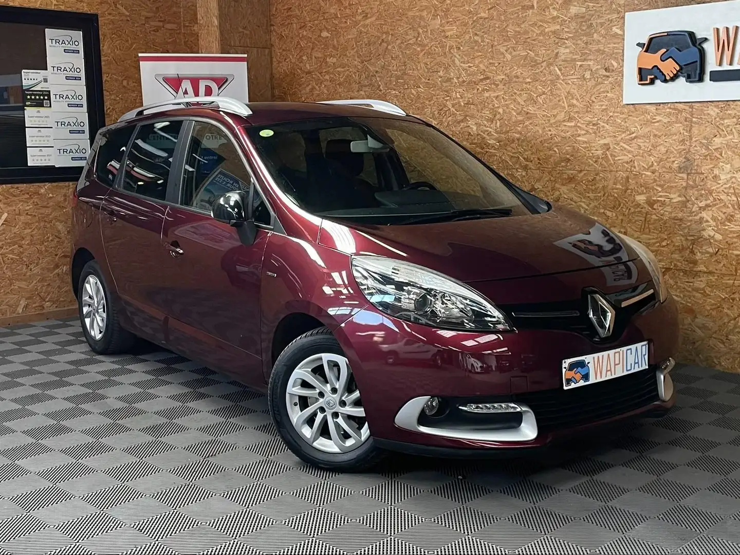 Renault Grand Scenic Grand Scénic 1.5 dCi *7 PLACES* Energy Limited Rouge - 1
