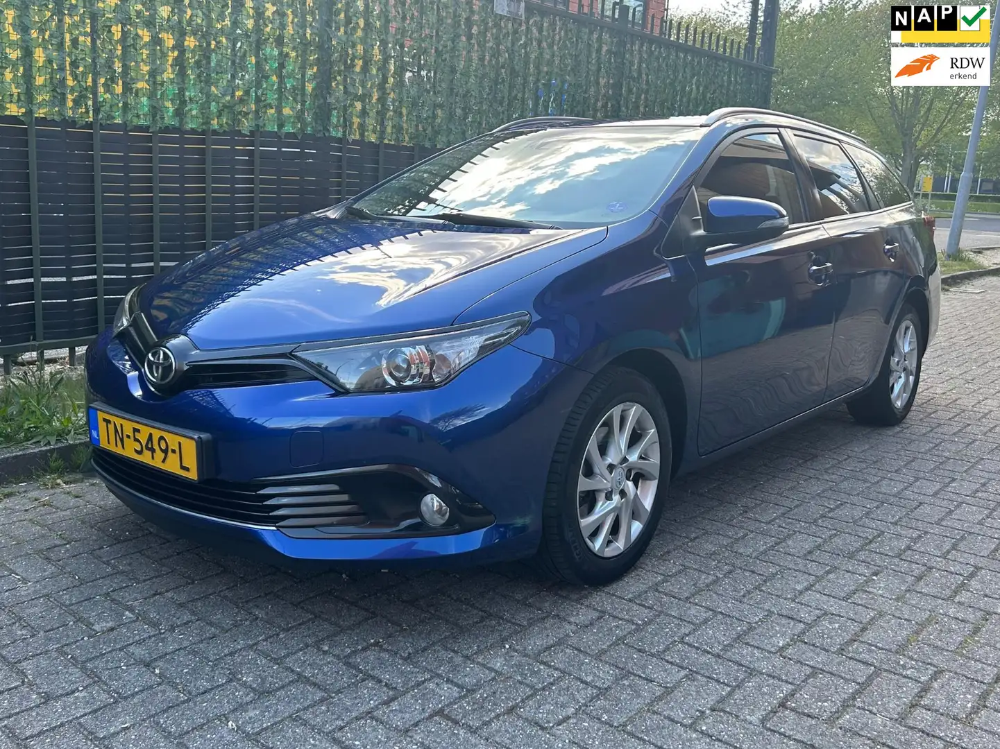 Toyota Auris Touring Sports 1.2T Dynamic 1e EIG|CAMERA|NAP Bleu - 1