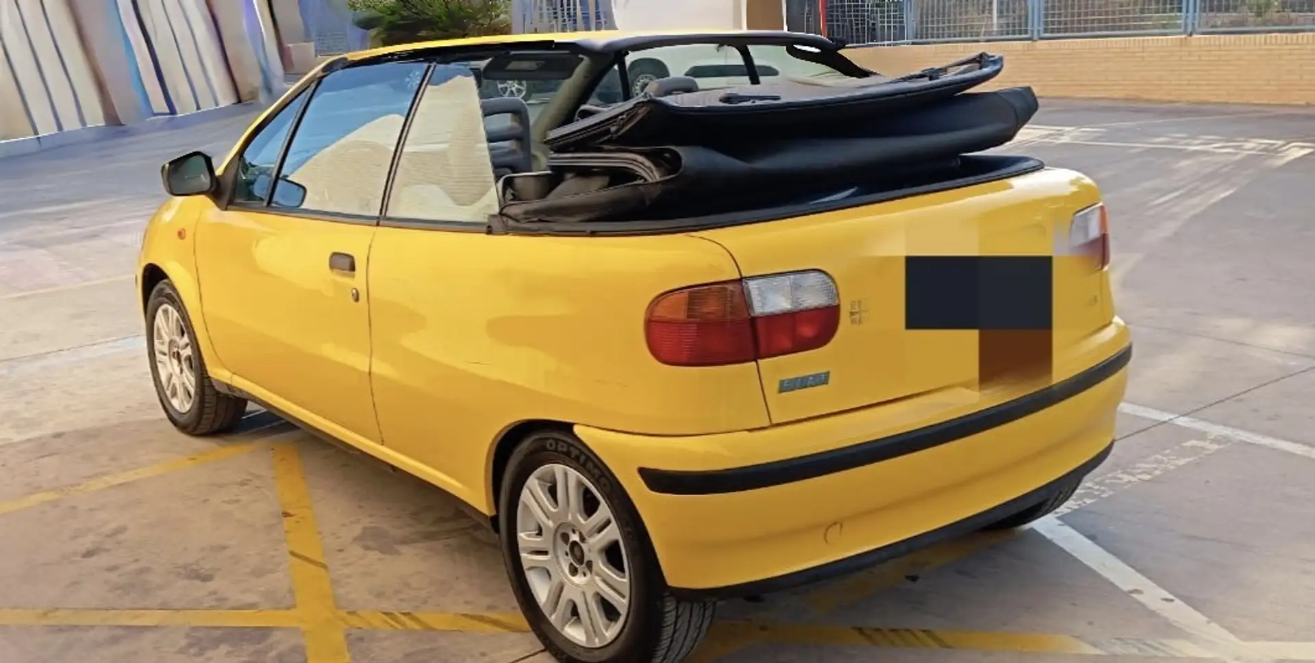 Fiat Punto Cabrio S - 2