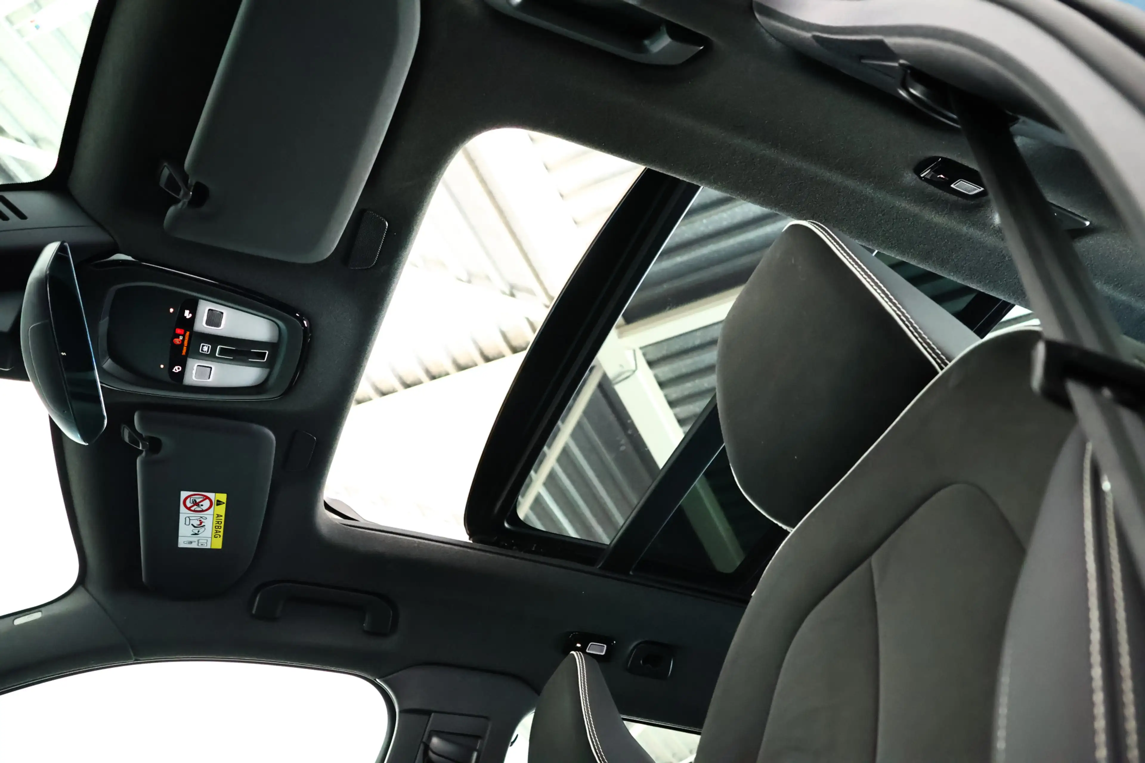 Volvo XC40 2.0 B4 AWD Ultimate Dark Pano / ACC / Harman Kardo — photo 4