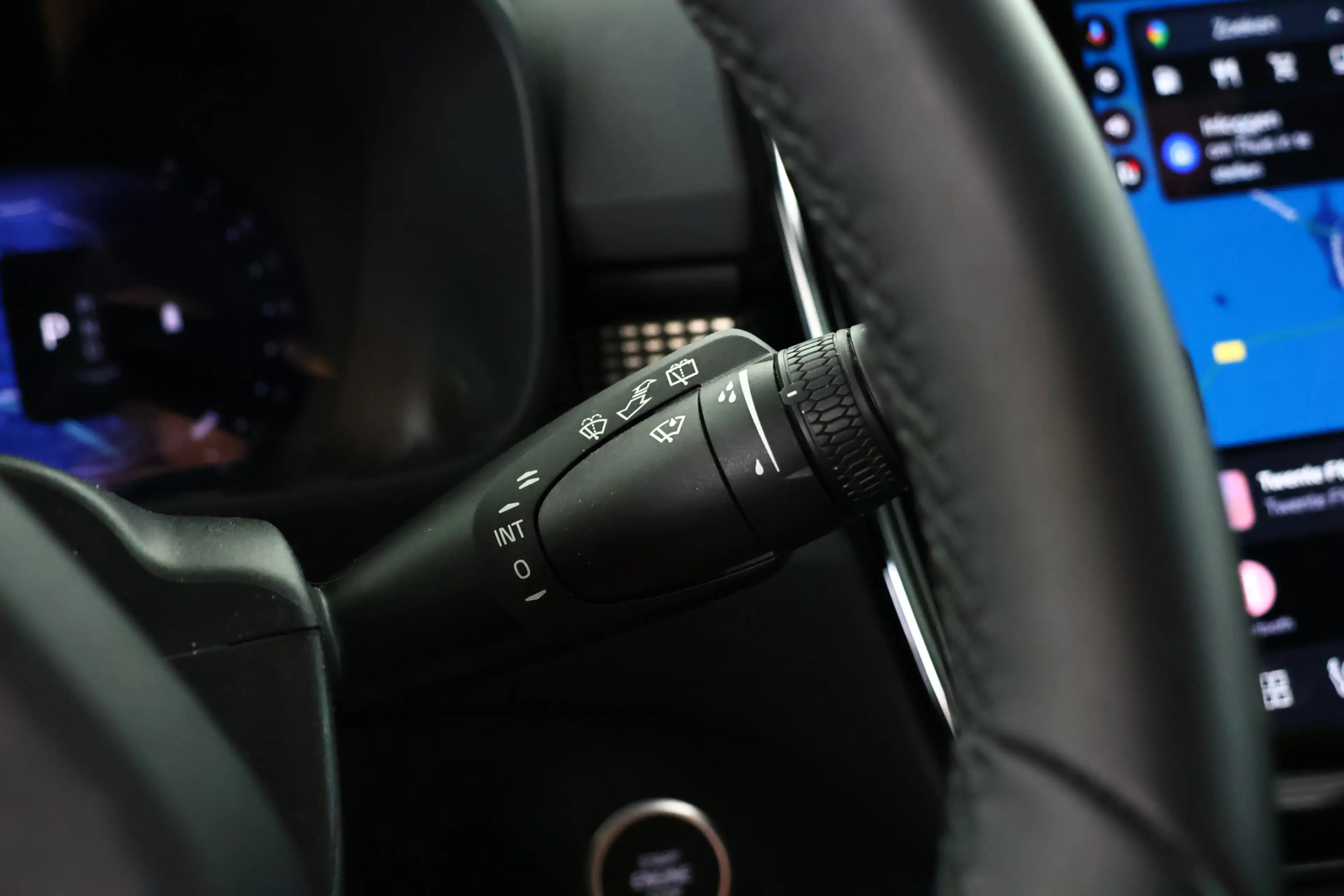 Volvo XC40 2.0 B4 AWD Ultimate Dark Pano / ACC / Harman Kardo — photo 30
