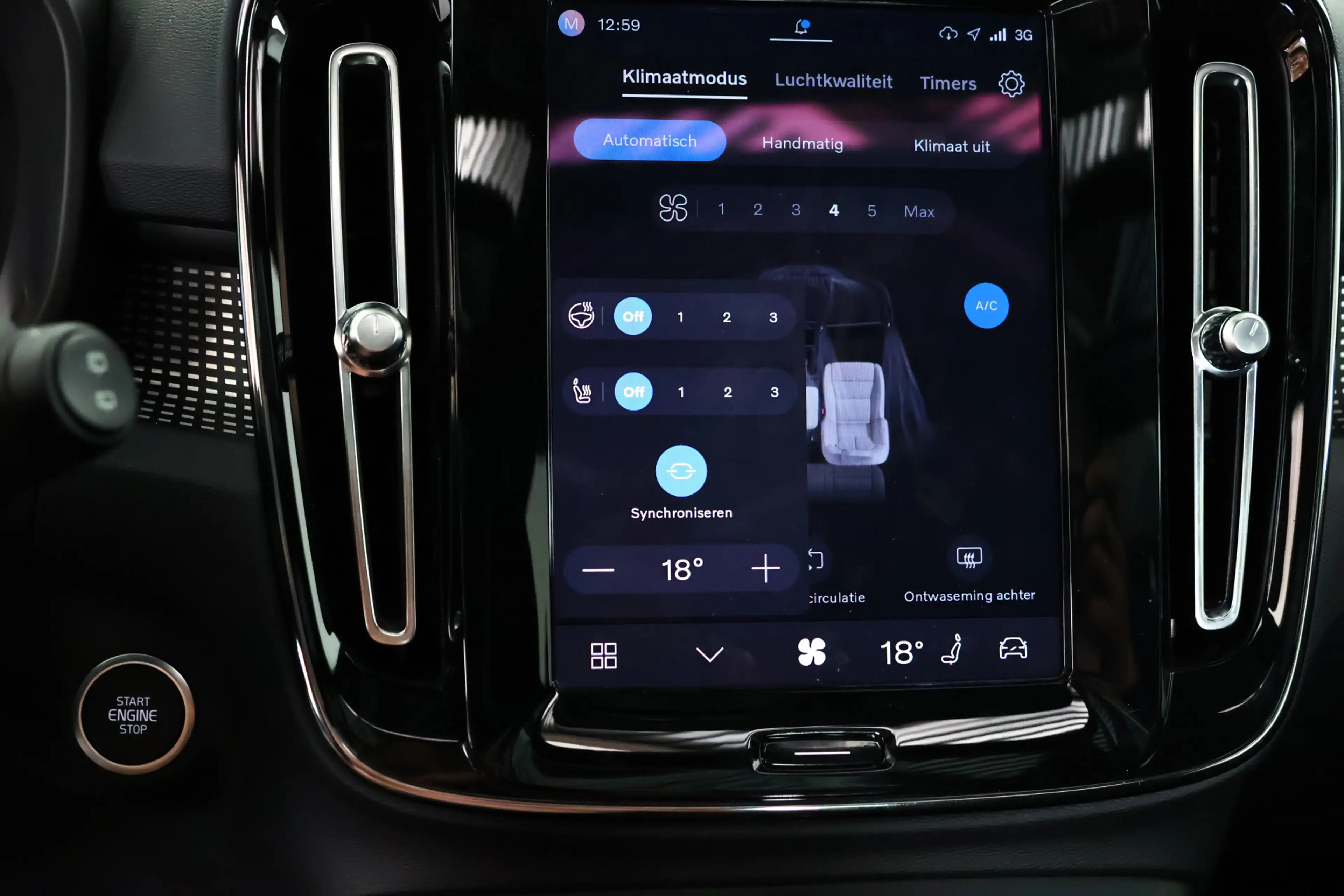 Volvo XC40 2.0 B4 AWD Ultimate Dark Pano / ACC / Harman Kardo — photo 22