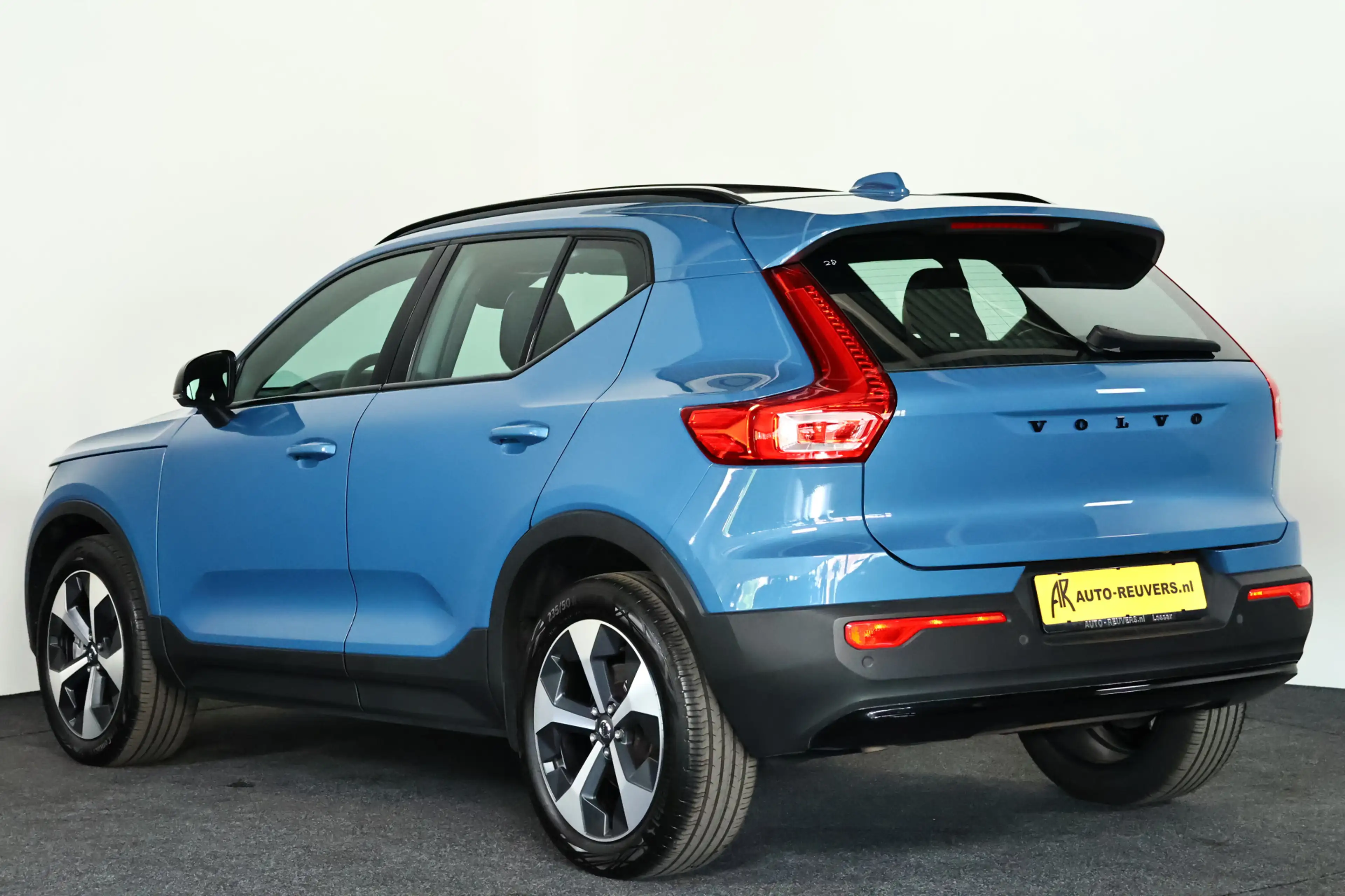 Volvo XC40 2.0 B4 AWD Ultimate Dark Pano / ACC / Harman Kardo — photo 7
