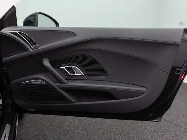 Audi R8 view 27