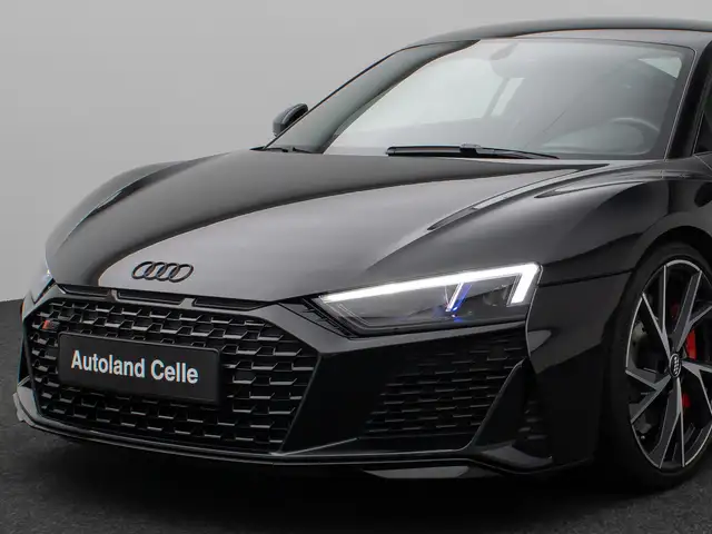 Audi R8 view 19