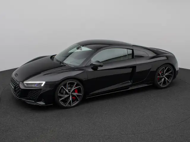 Audi R8 view 12