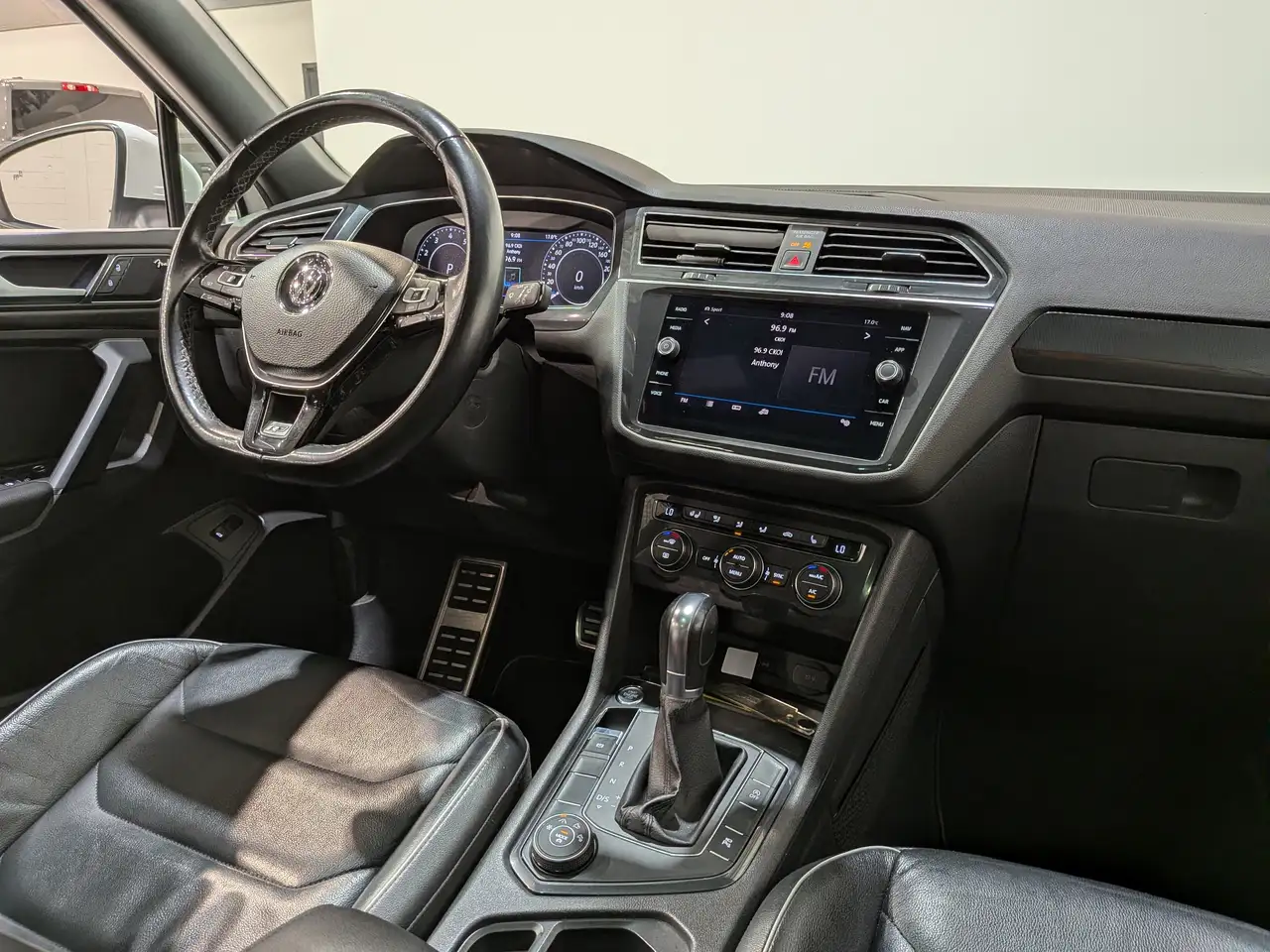 Volkswagen Tiguan снимка Volkswagen Tiguan