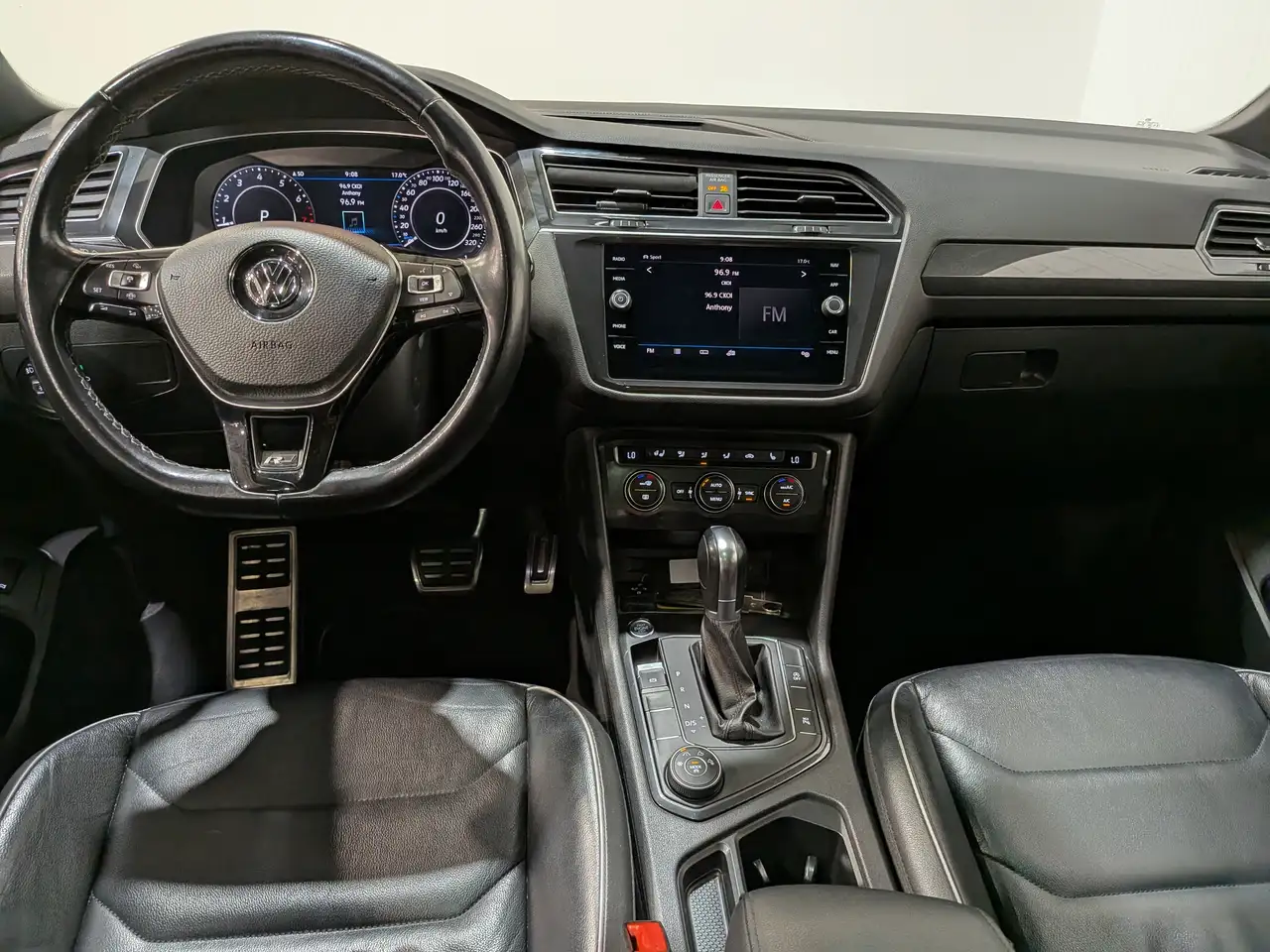 Volkswagen Tiguan снимка Volkswagen Tiguan