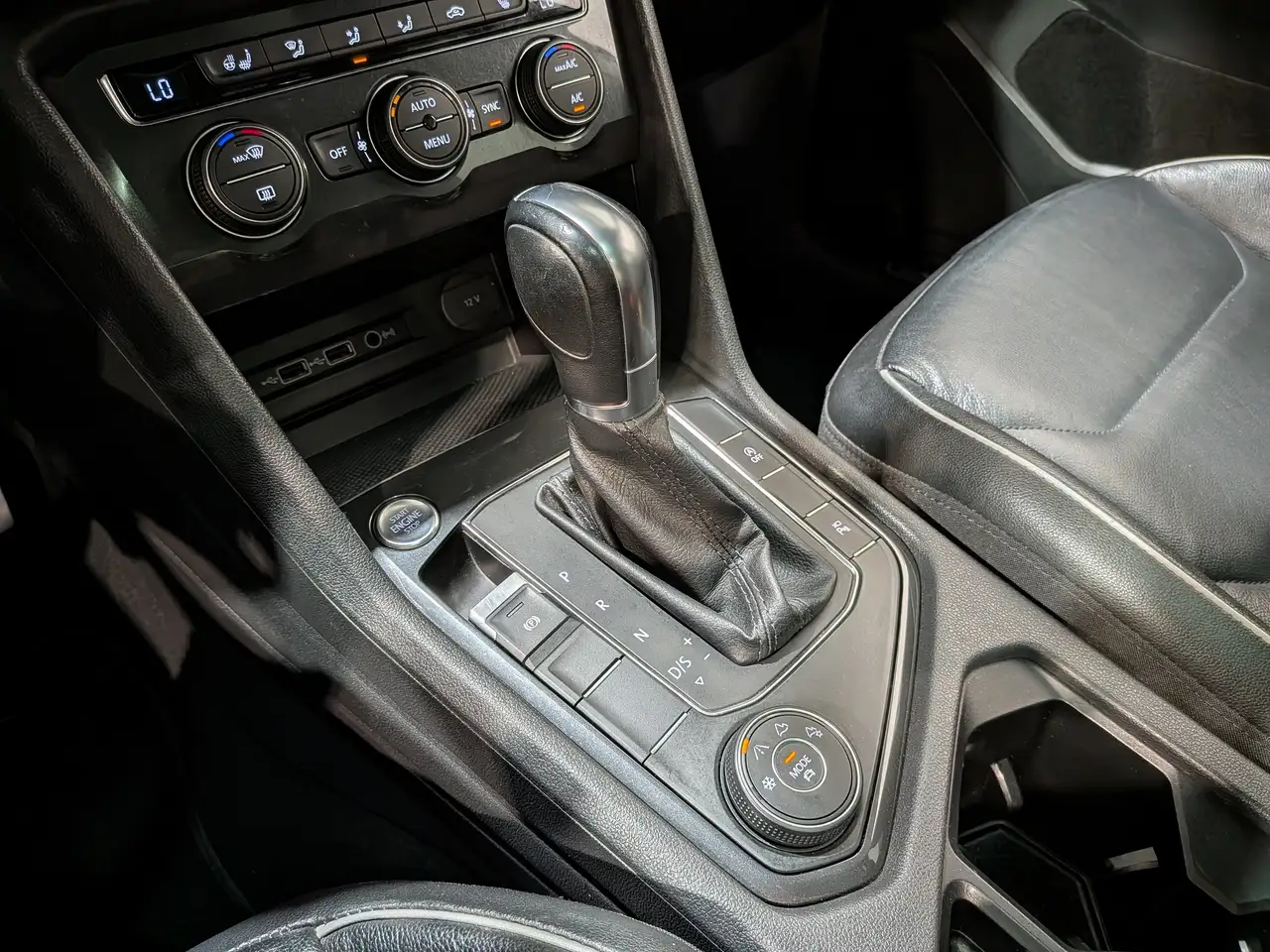 Volkswagen Tiguan снимка Volkswagen Tiguan