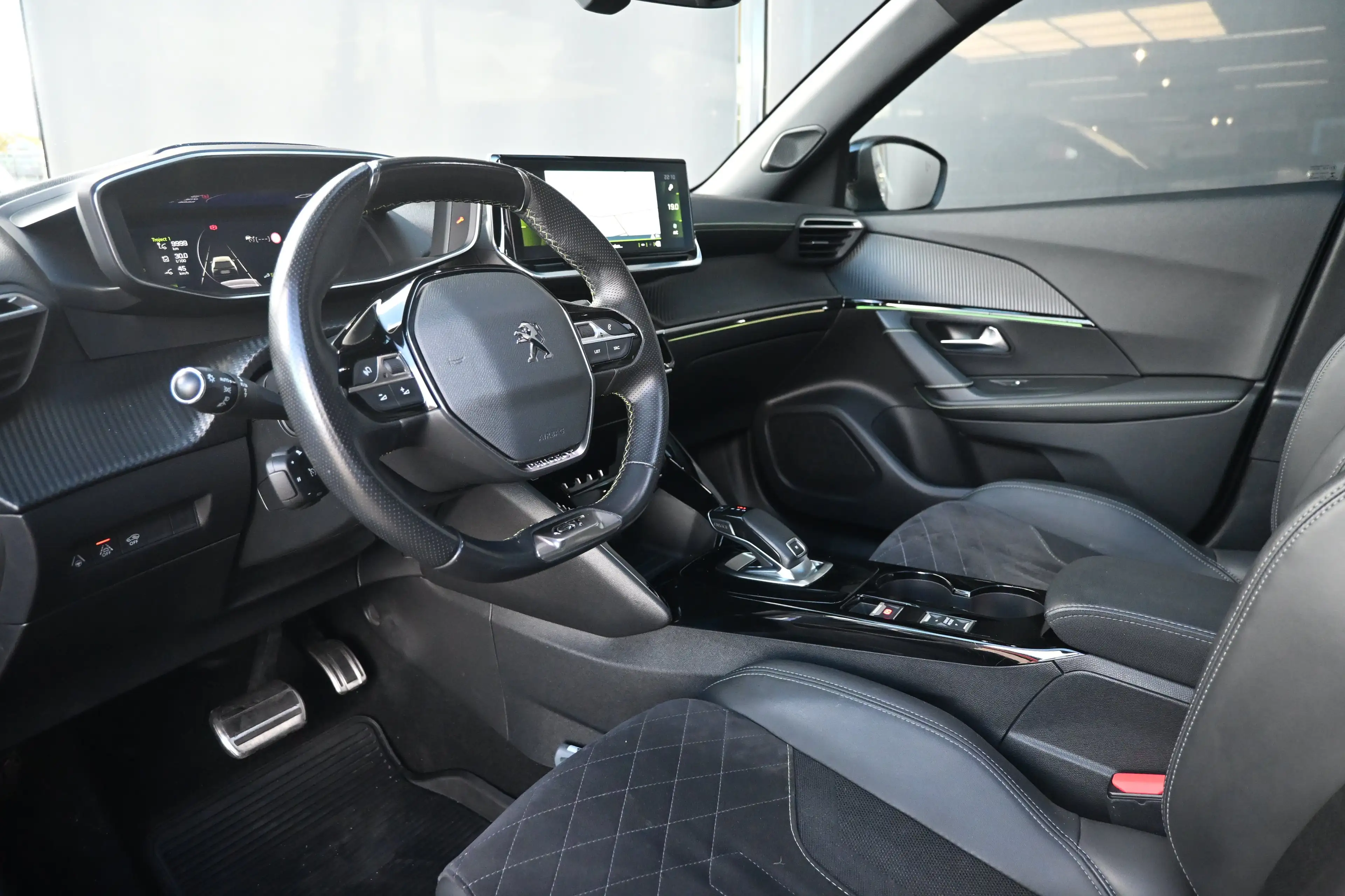 Peugeot 2008 1.2 PureTech GT 155pk | Schuif-/Kanteldak | Adapti — photo 4