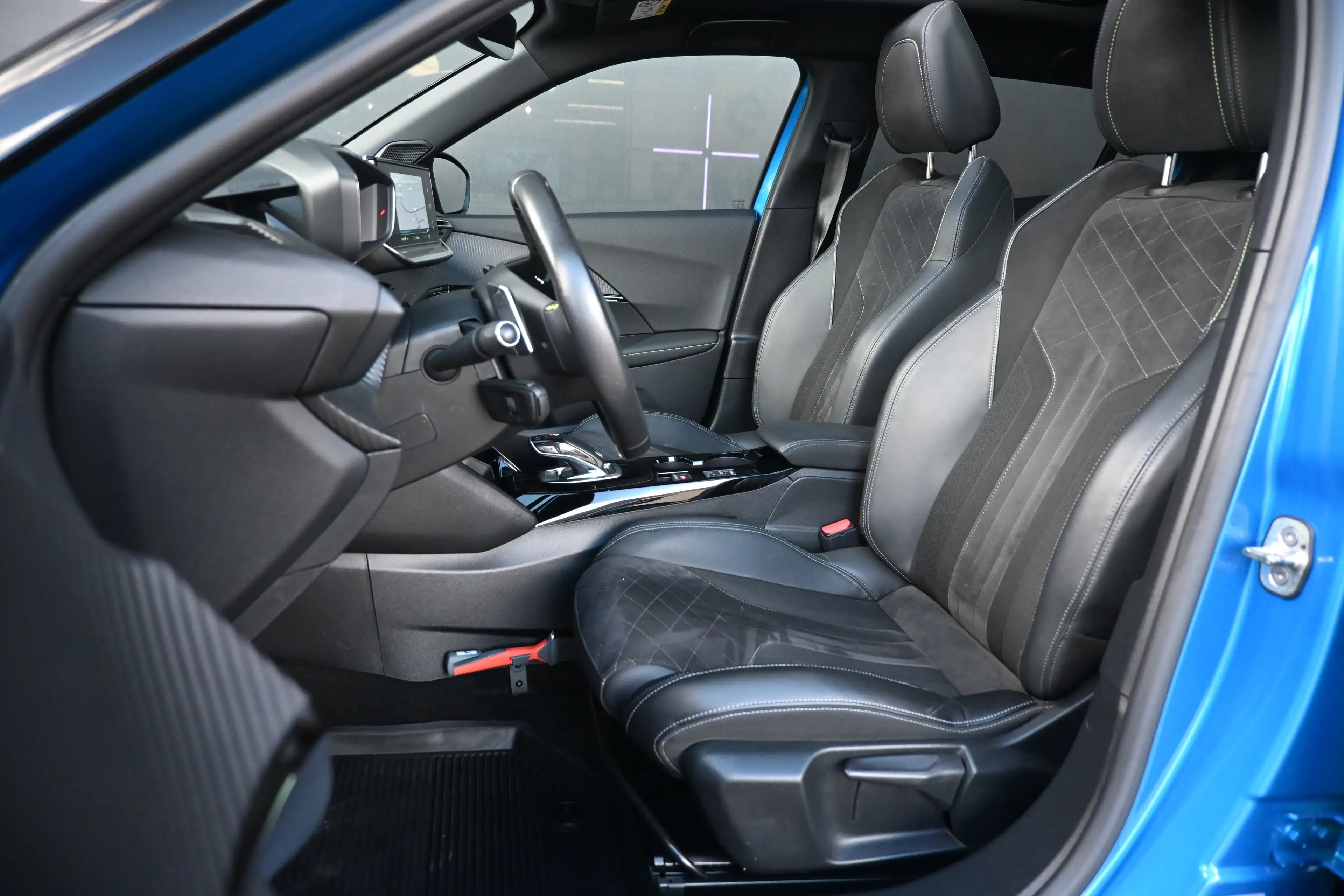 Peugeot 2008 1.2 PureTech GT 155pk | Schuif-/Kanteldak | Adapti — photo 5