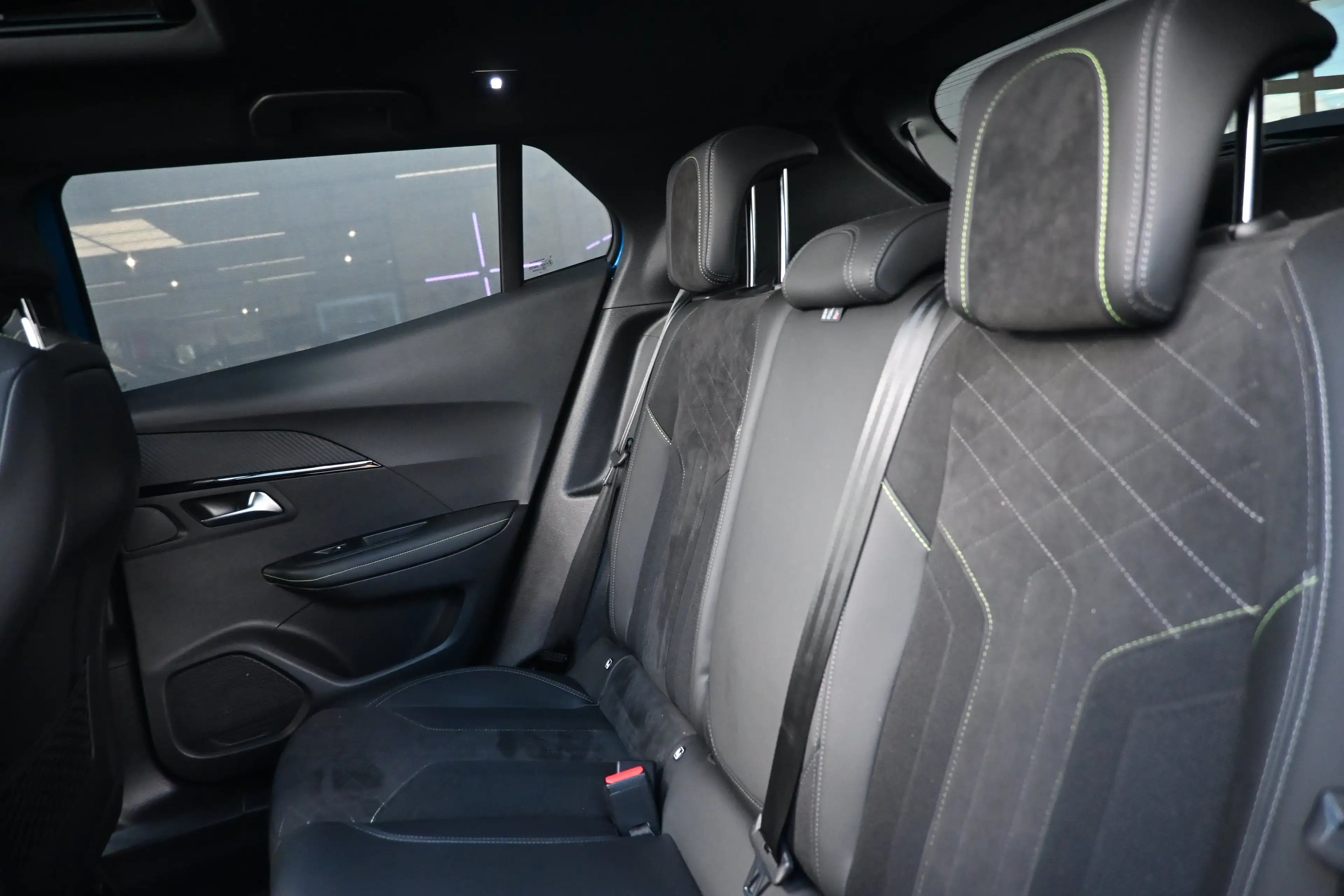 Peugeot 2008 1.2 PureTech GT 155pk | Schuif-/Kanteldak | Adapti — photo 10