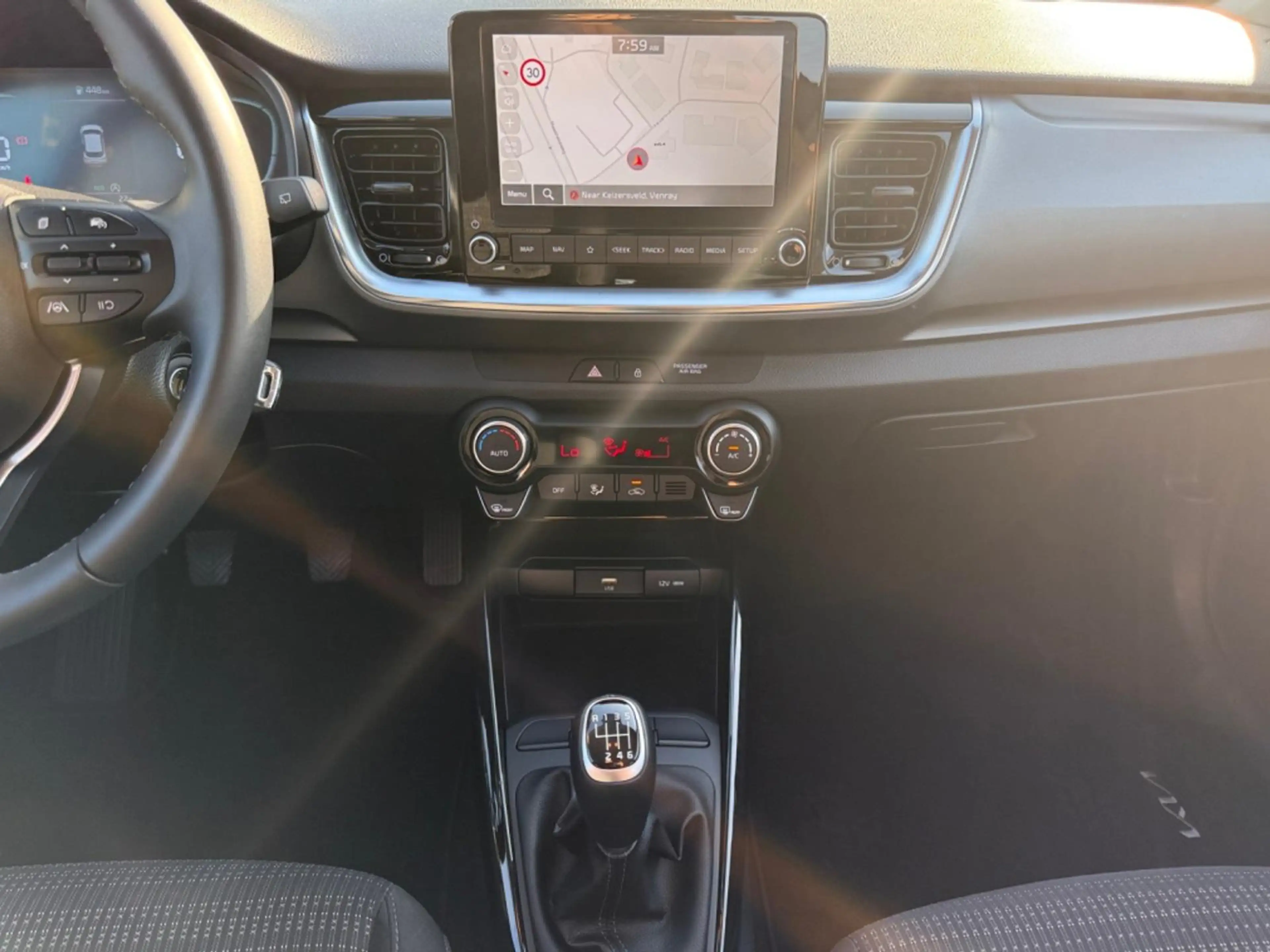 Kia Stonic 1.0 T-GDi MHEV DynamicLine I Navi I Camera I Clima — photo 7