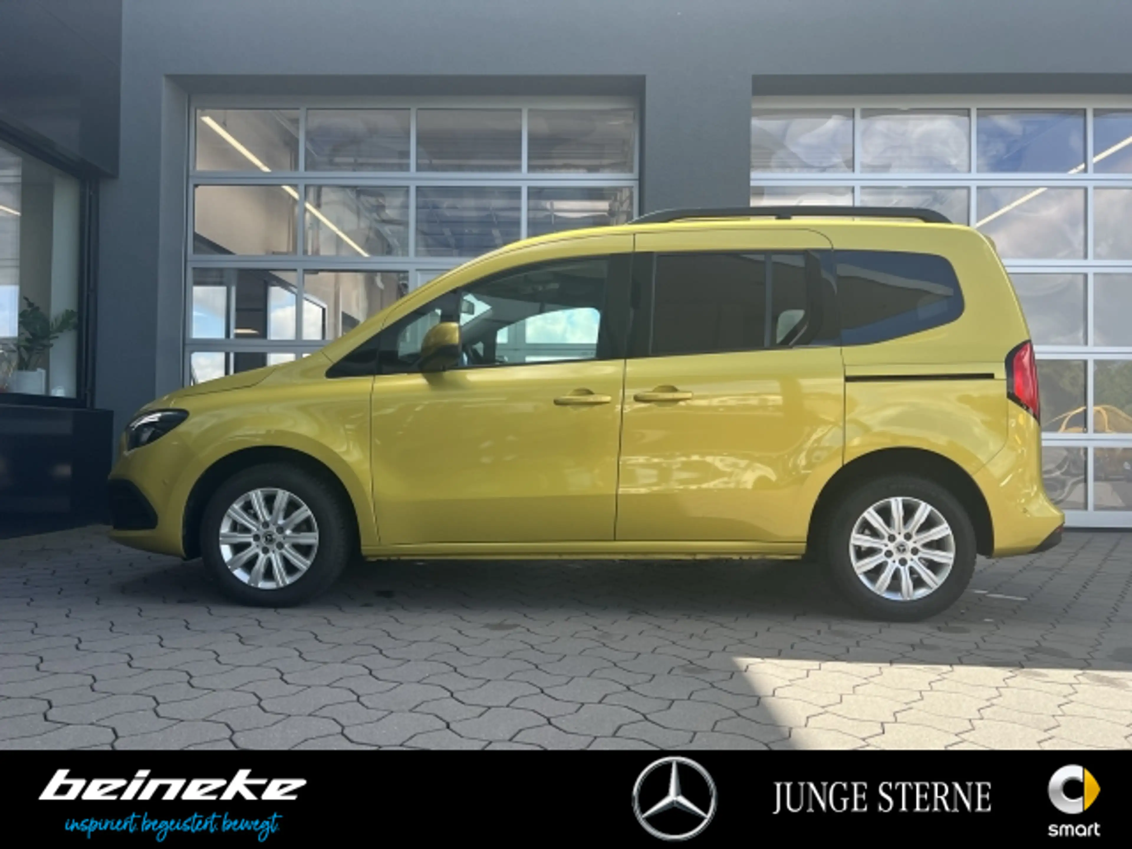 Mercedes-Benz T-Class T 180 PROGRESSIVE Edition 7G+Navi+LED+RFK+Winter — photo 3