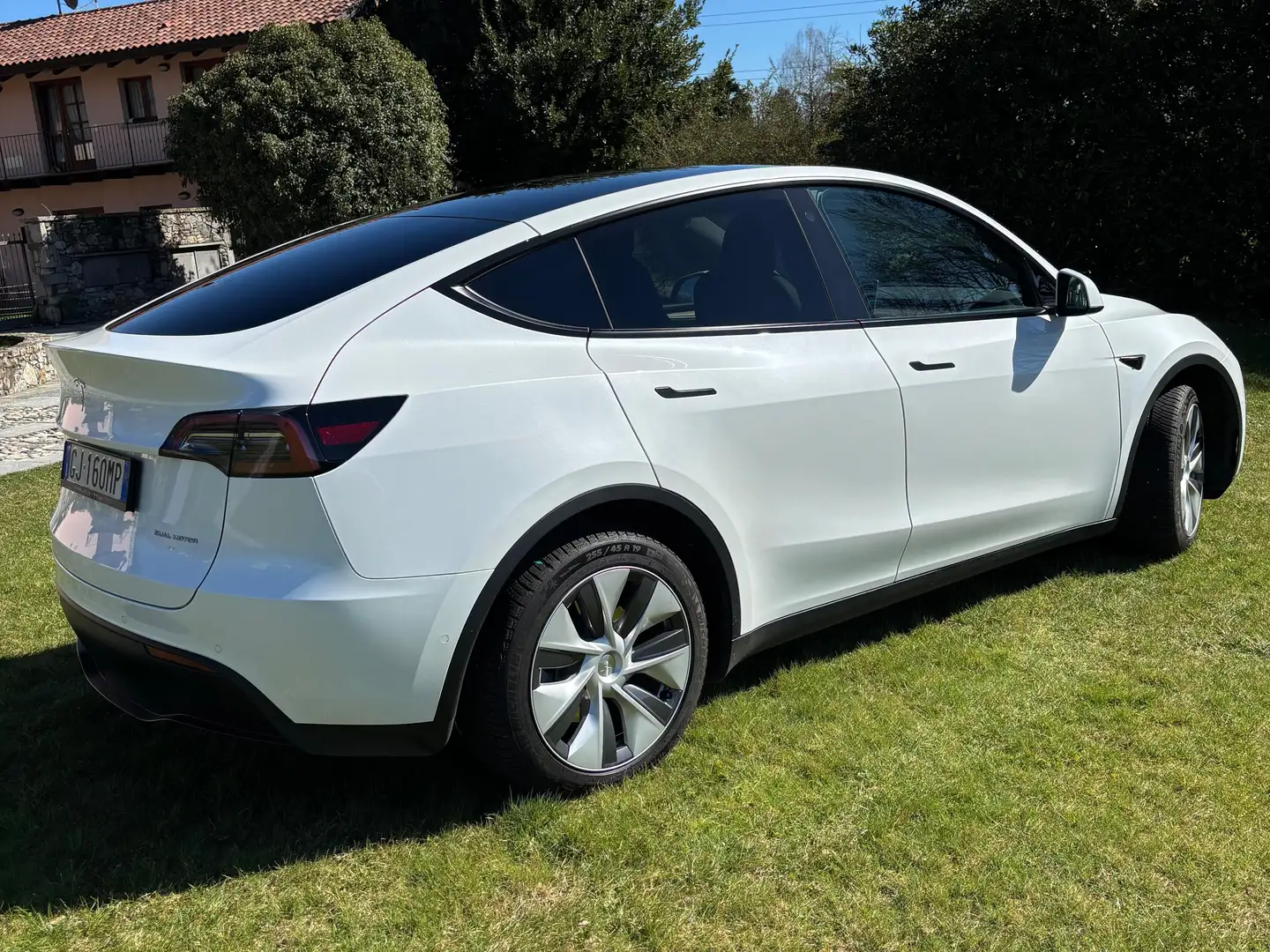 Tesla Model Y Model Y 2022 Long Range Dual Motor awd Bianco - 2
